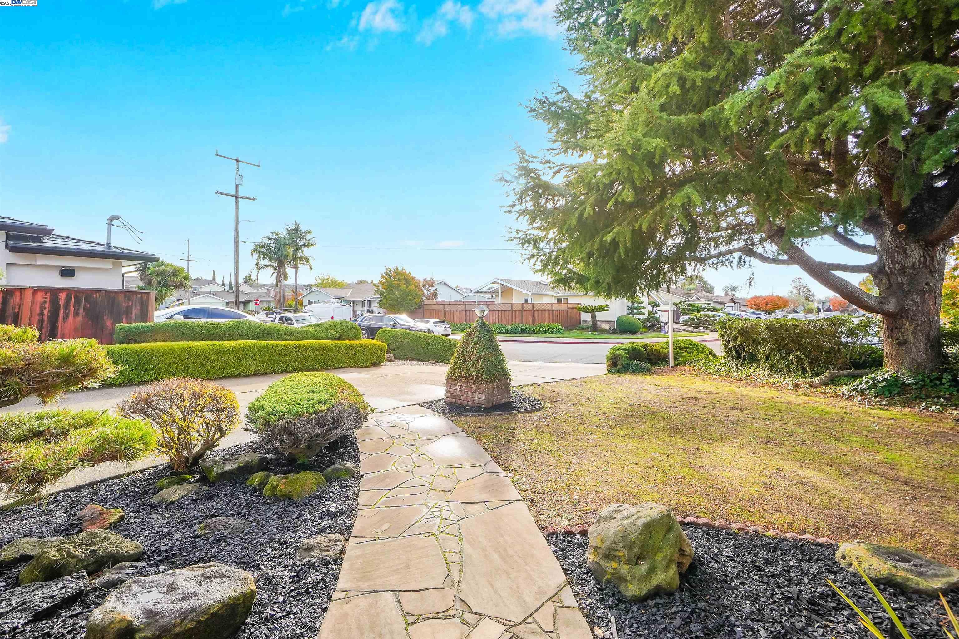 Detail Gallery Image 52 of 57 For 20255 Yeandle Ave, Castro Valley,  CA 94546 - 3 Beds | 2 Baths