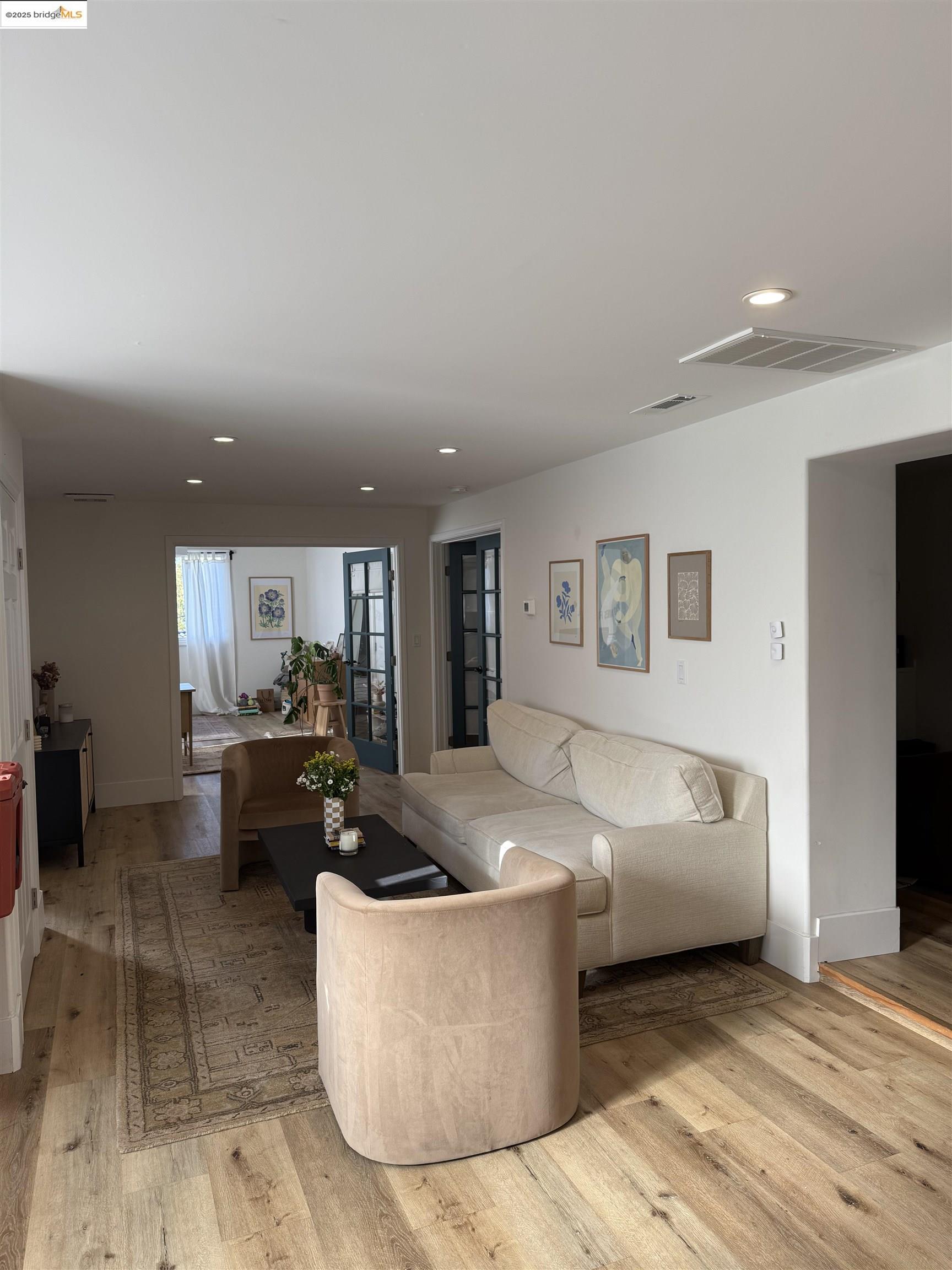 Detail Gallery Image 13 of 39 For 838 Vermont St, Oakland,  CA 94610 - 2 Beds | 2 Baths