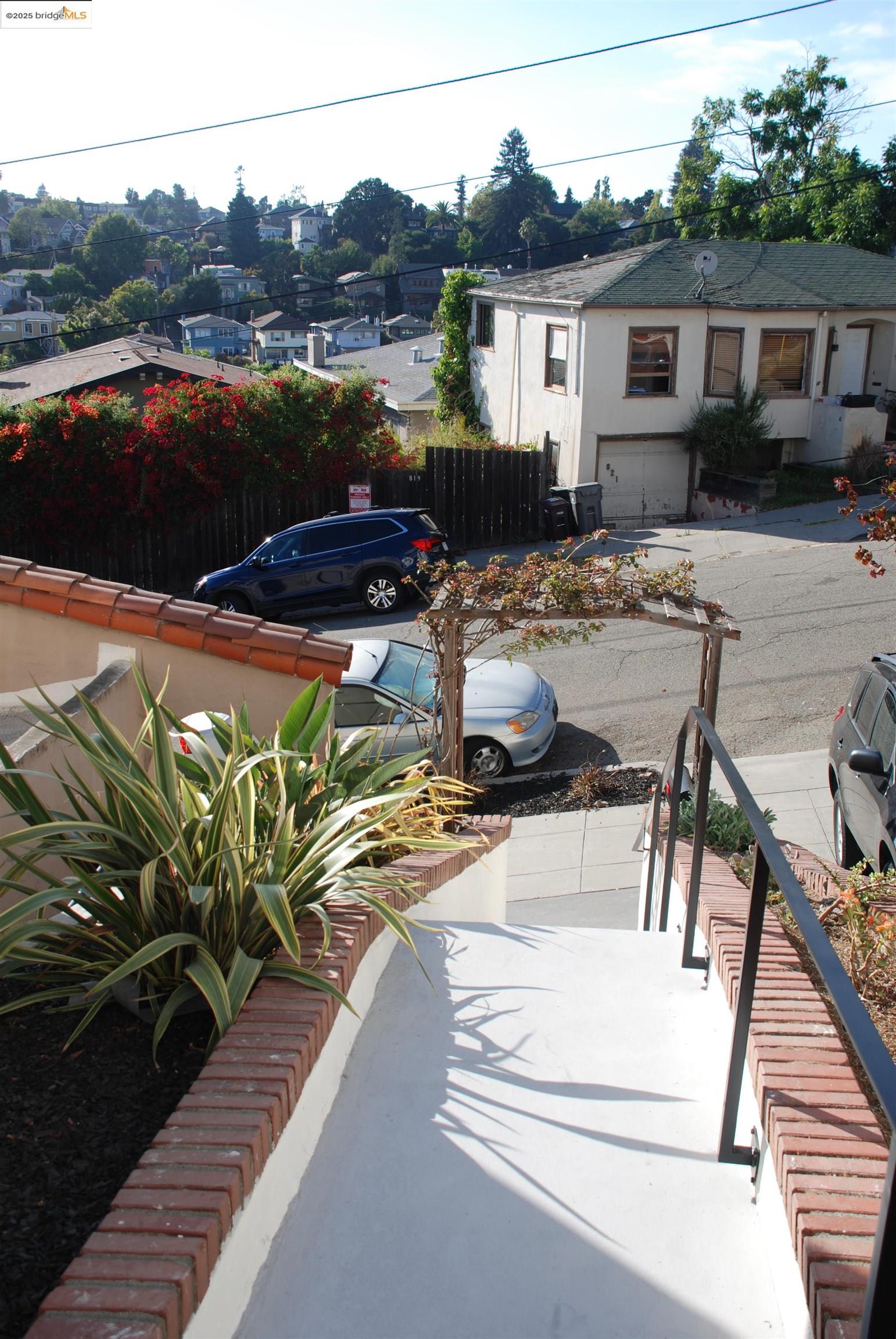 Detail Gallery Image 33 of 39 For 838 Vermont St, Oakland,  CA 94610 - 2 Beds | 2 Baths