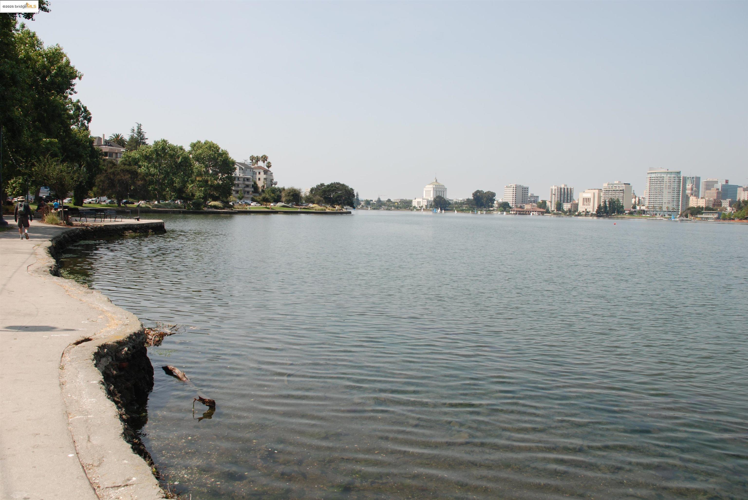 Detail Gallery Image 37 of 39 For 838 Vermont St, Oakland,  CA 94610 - 2 Beds | 2 Baths