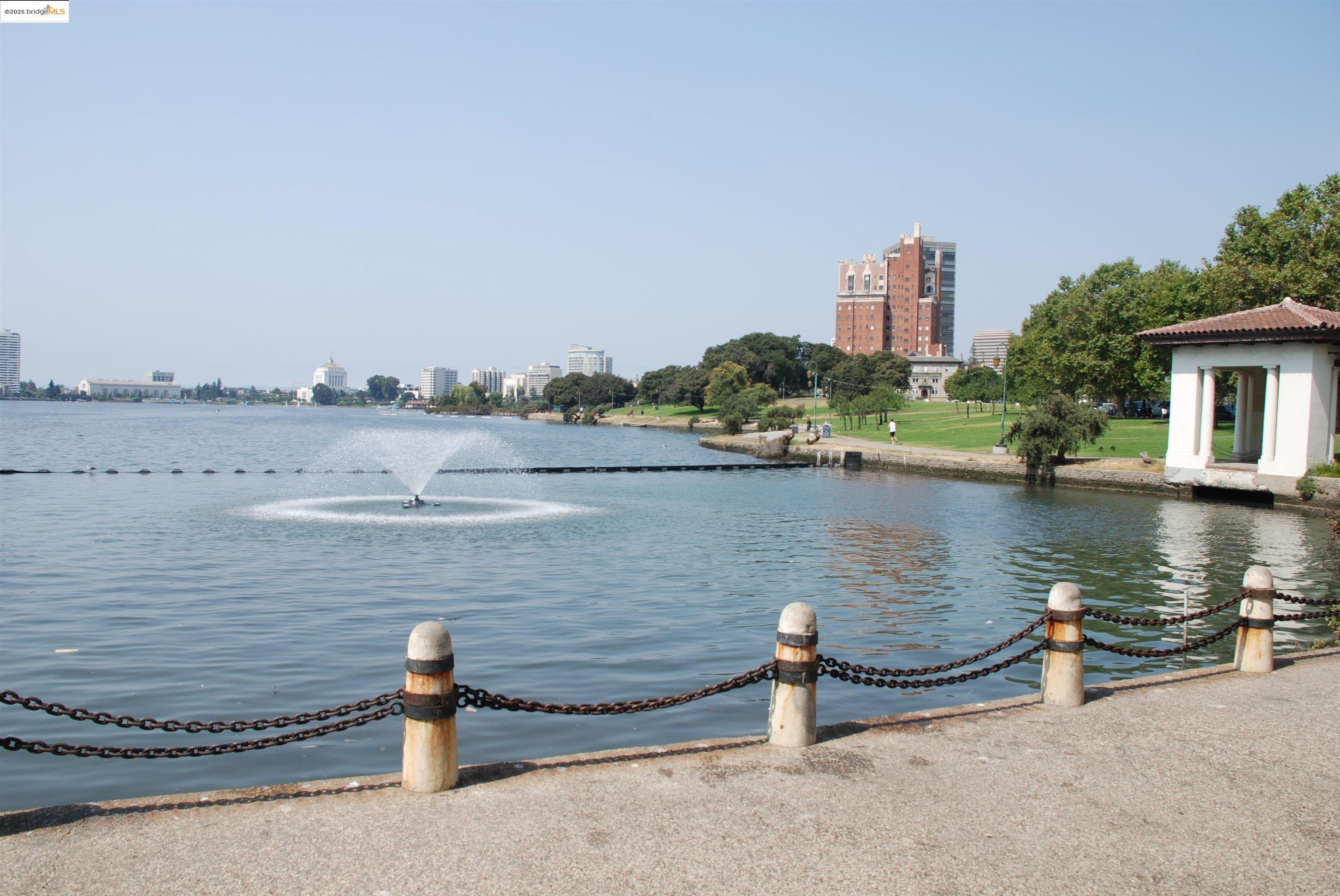 Detail Gallery Image 38 of 39 For 838 Vermont St, Oakland,  CA 94610 - 2 Beds | 2 Baths