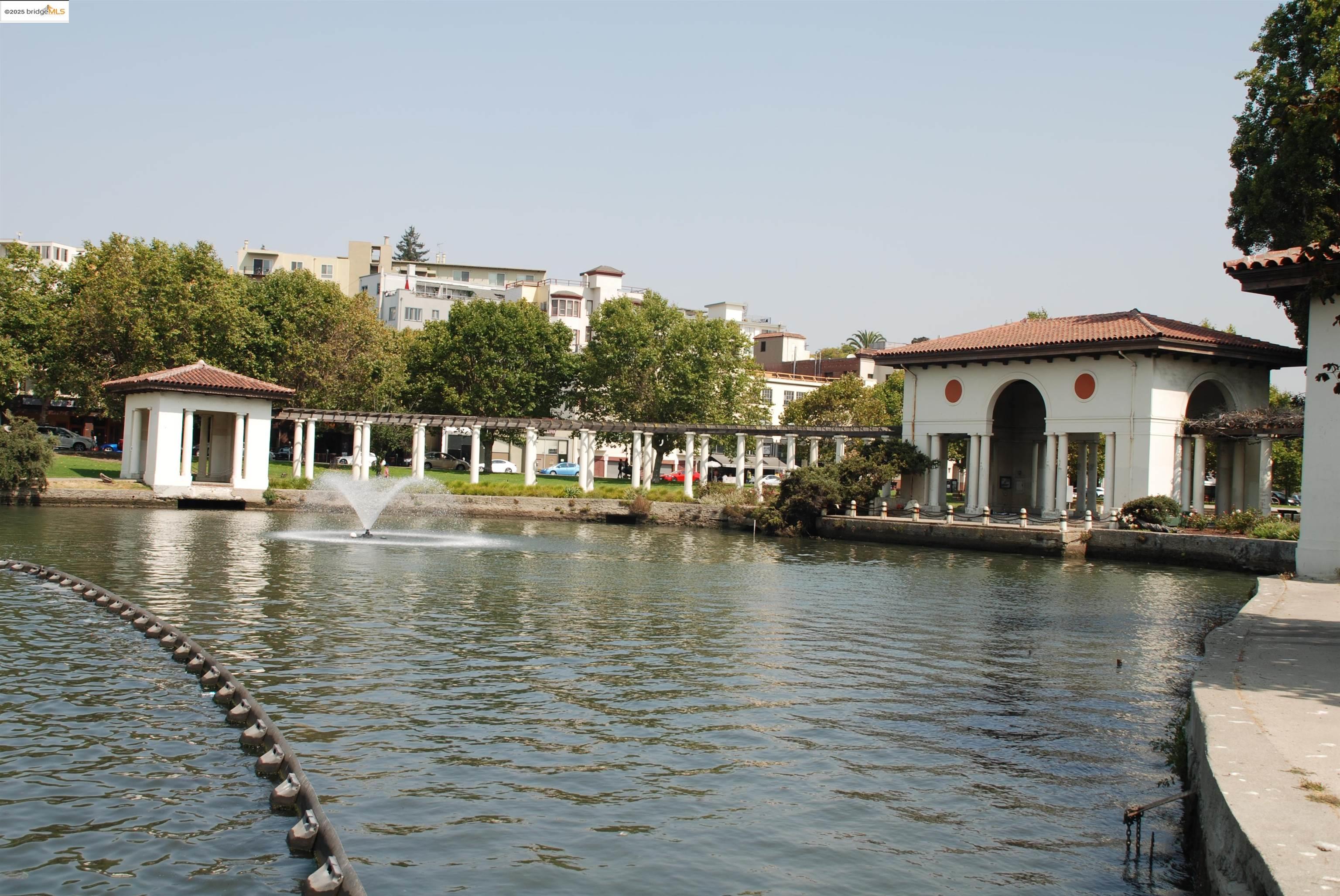 Detail Gallery Image 39 of 39 For 838 Vermont St, Oakland,  CA 94610 - 2 Beds | 2 Baths