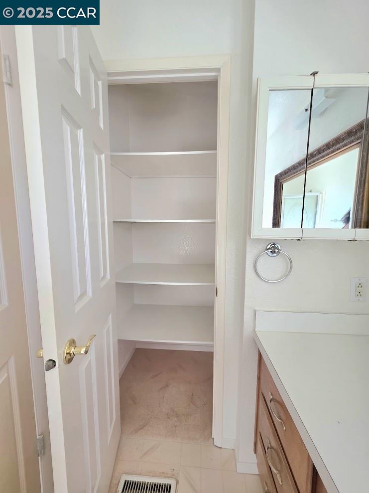 Detail Gallery Image 16 of 54 For 189 Kona Cir, Pittsburg,  CA 94565 - 2 Beds | 2 Baths