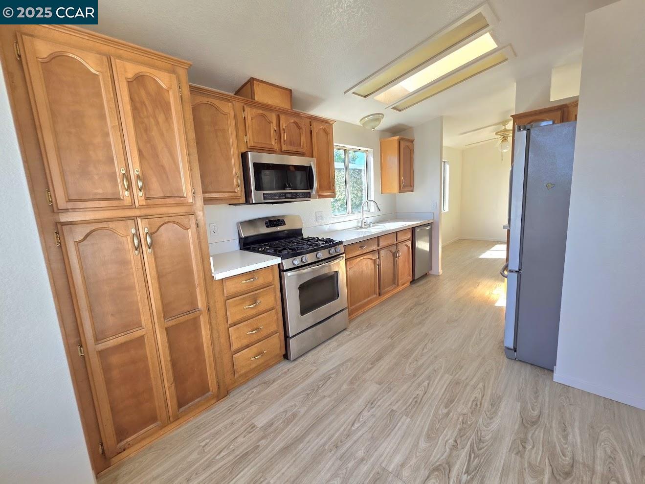 Detail Gallery Image 7 of 54 For 189 Kona Cir, Pittsburg,  CA 94565 - 2 Beds | 2 Baths