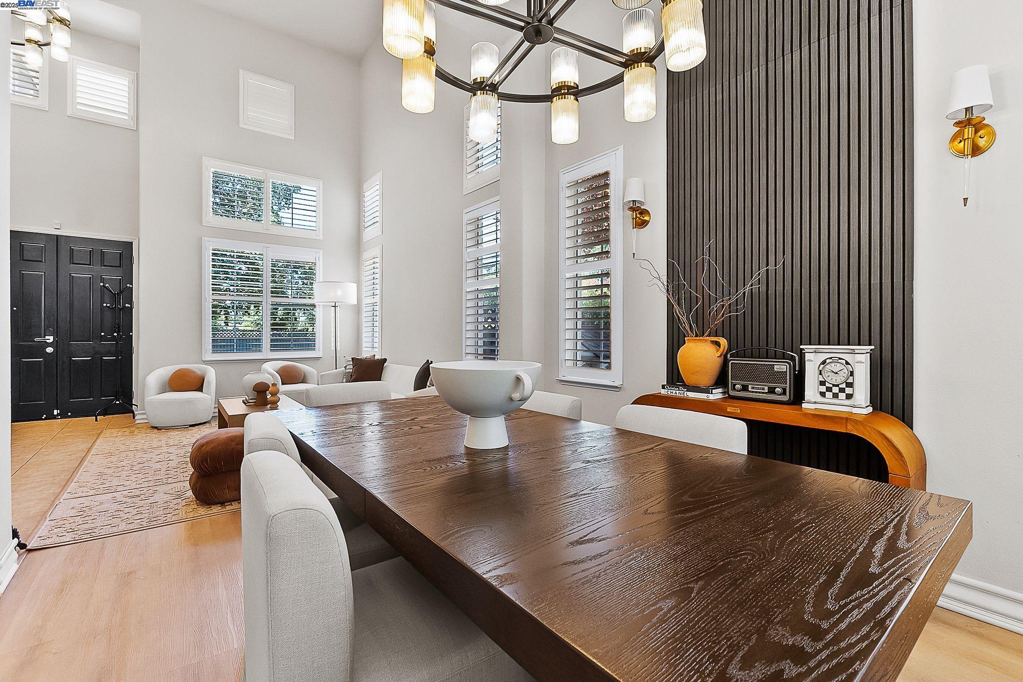 Detail Gallery Image 5 of 24 For 192 Mayhew Way, Walnut Creek,  CA 94597 - 5 Beds | 3 Baths