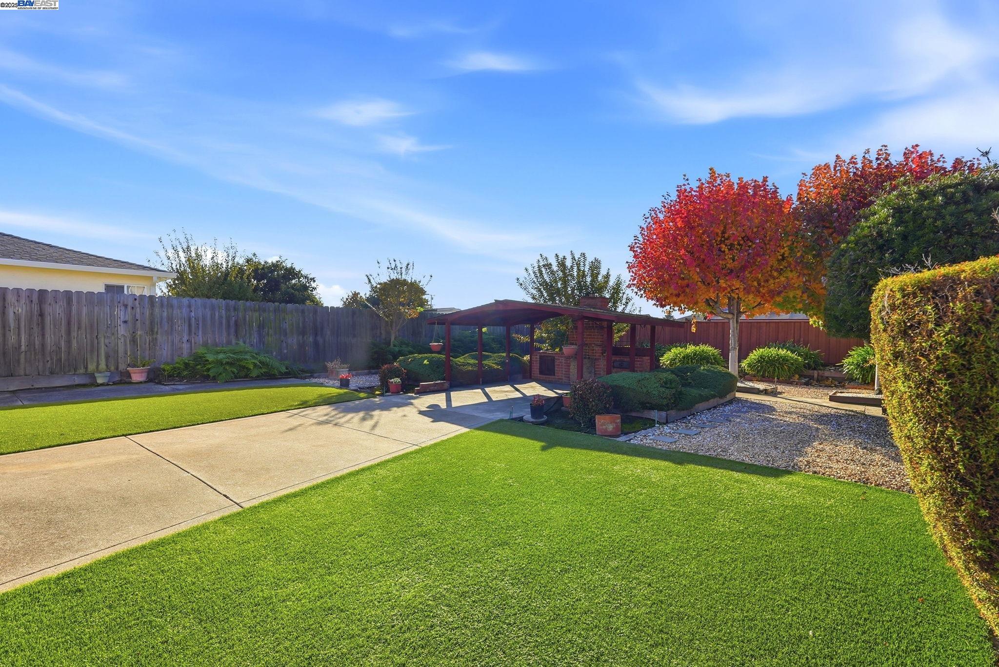 Detail Gallery Image 17 of 23 For 15329 Edgemoor St, San Leandro,  CA 94579 - 2 Beds | 1 Baths