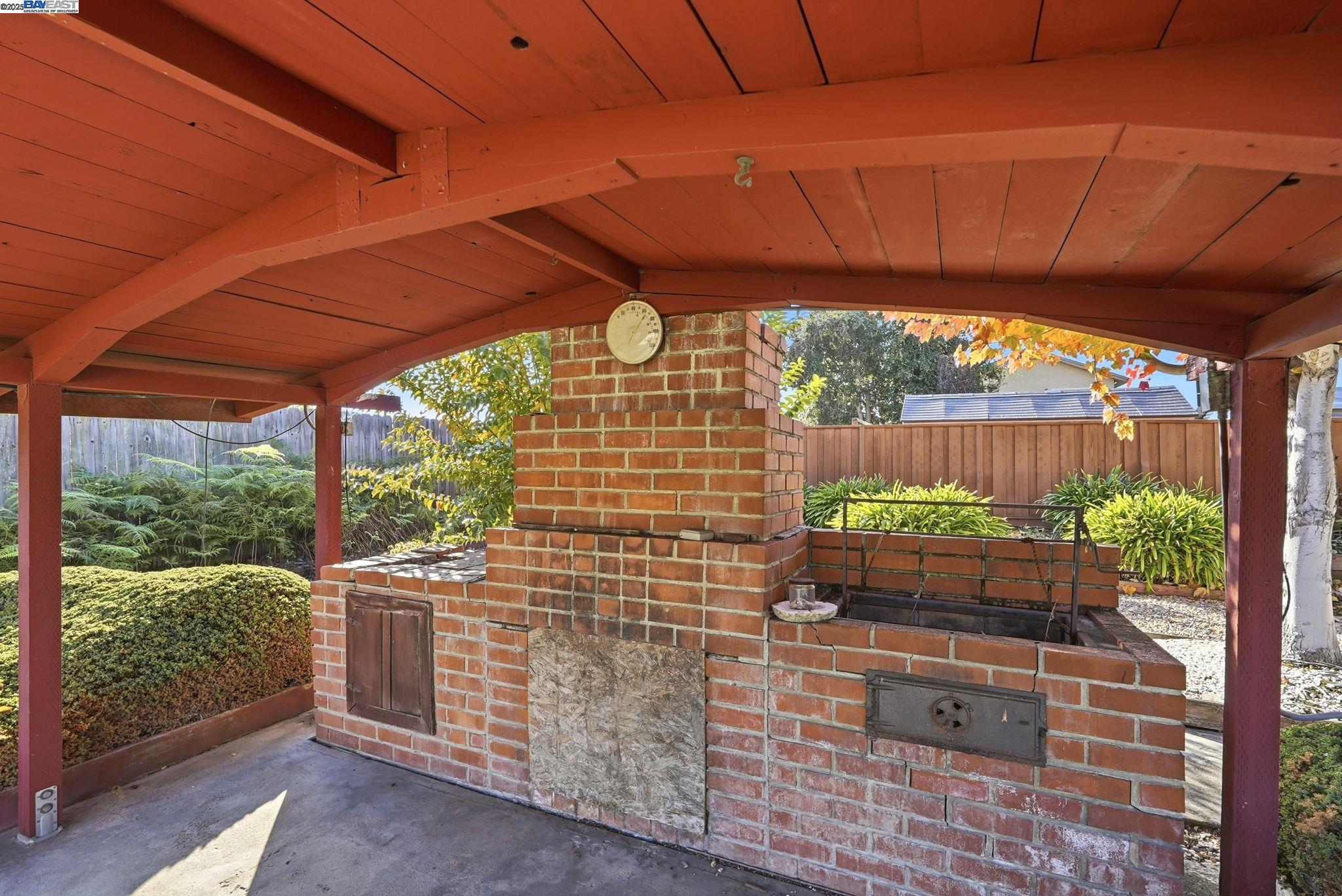 Detail Gallery Image 19 of 23 For 15329 Edgemoor St, San Leandro,  CA 94579 - 2 Beds | 1 Baths