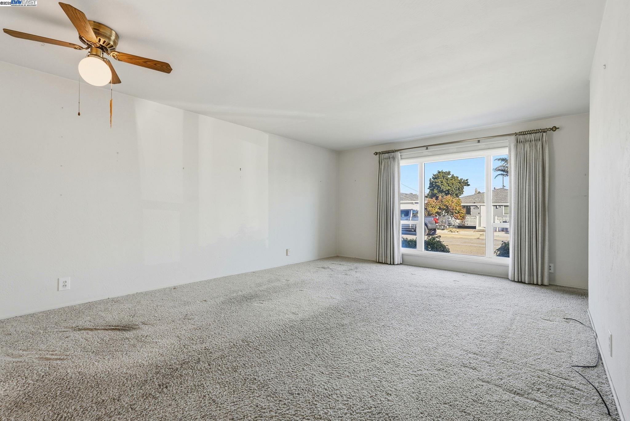 Detail Gallery Image 5 of 23 For 15329 Edgemoor St, San Leandro,  CA 94579 - 2 Beds | 1 Baths