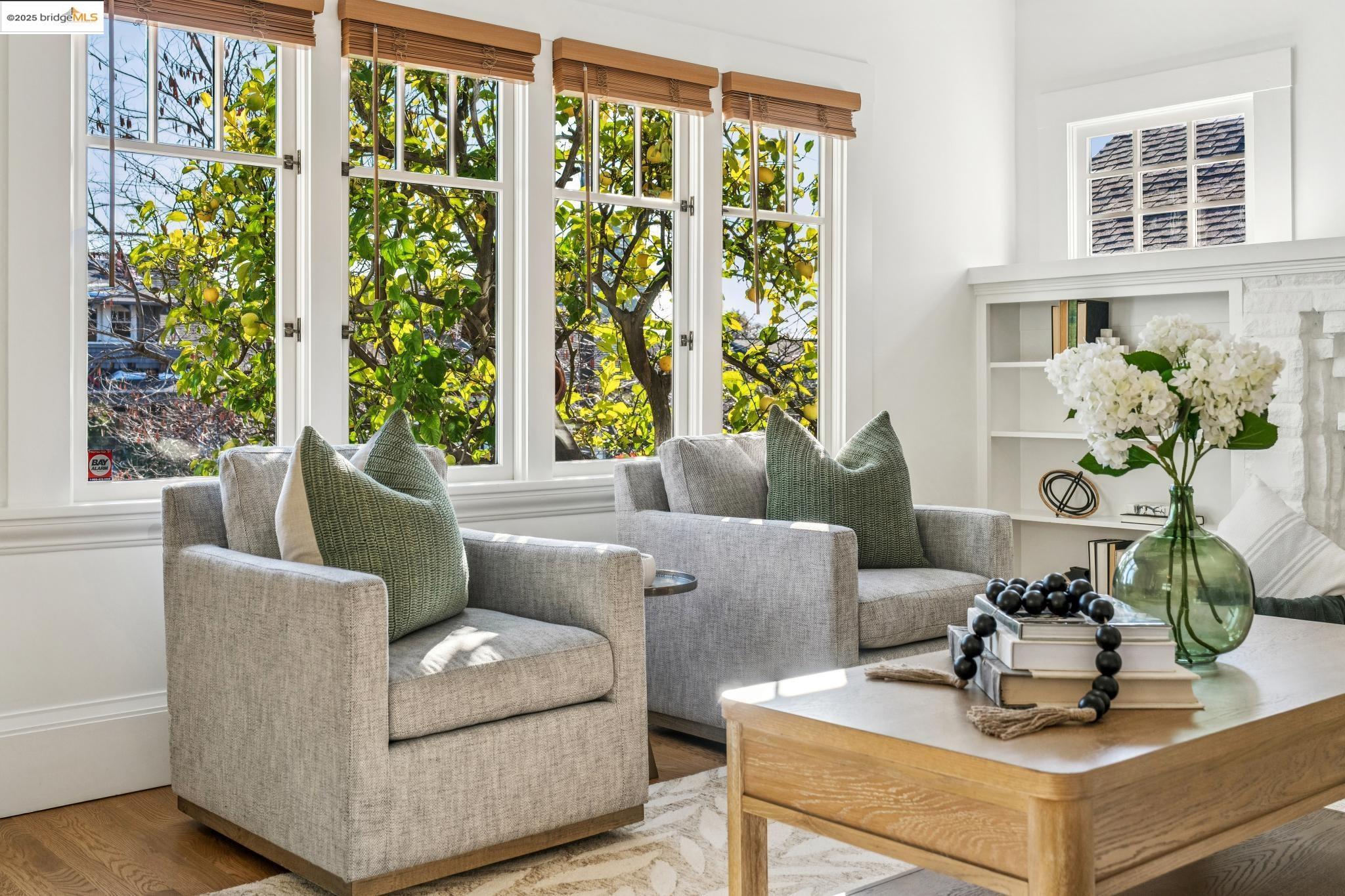 Detail Gallery Image 11 of 55 For 5522 Taft Ave, Oakland,  CA 94618 - 2 Beds | 2 Baths