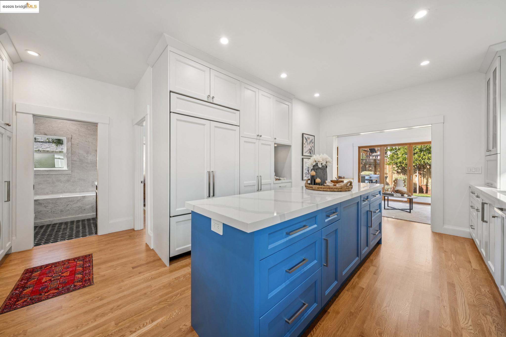 Detail Gallery Image 26 of 55 For 5522 Taft Ave, Oakland,  CA 94618 - 2 Beds | 2 Baths