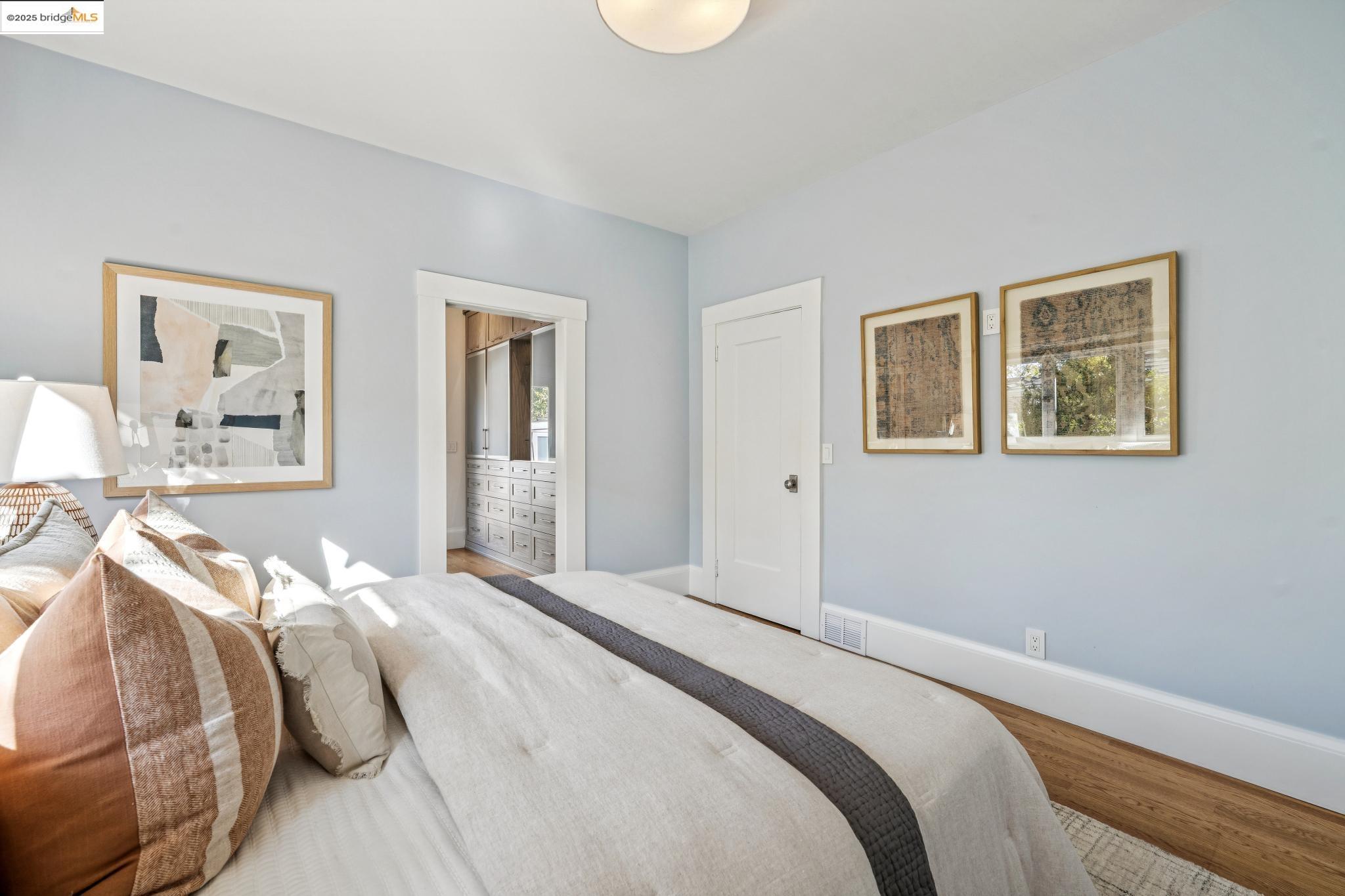 Detail Gallery Image 42 of 55 For 5522 Taft Ave, Oakland,  CA 94618 - 2 Beds | 2 Baths