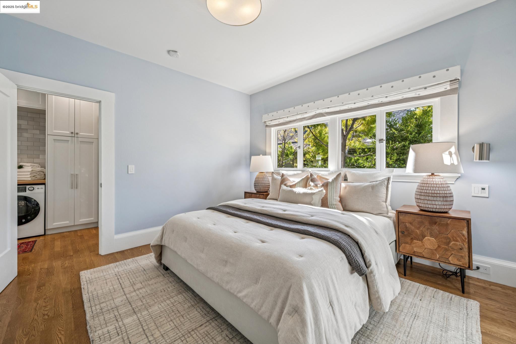 Detail Gallery Image 43 of 55 For 5522 Taft Ave, Oakland,  CA 94618 - 2 Beds | 2 Baths