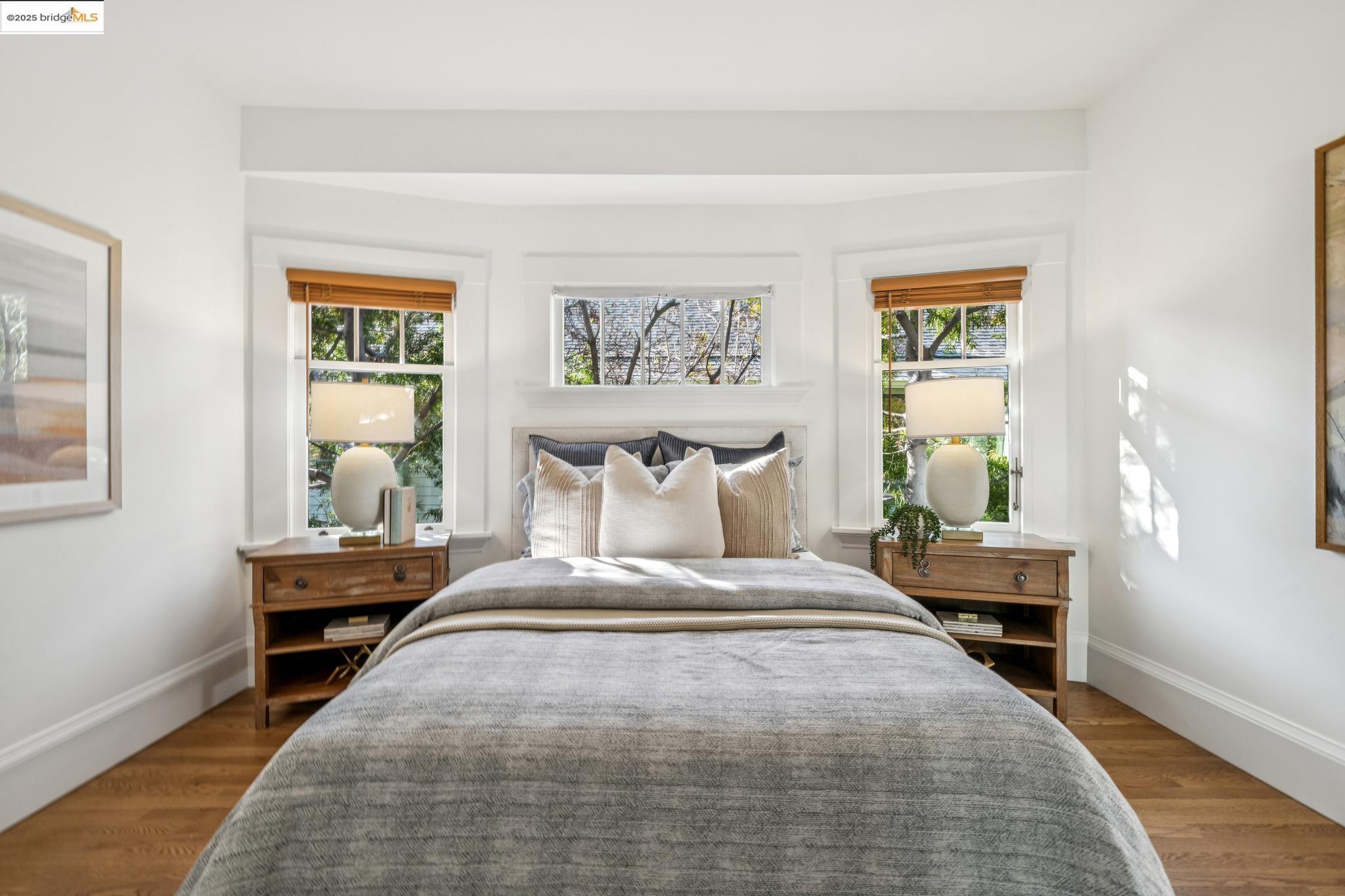 Detail Gallery Image 45 of 55 For 5522 Taft Ave, Oakland,  CA 94618 - 2 Beds | 2 Baths