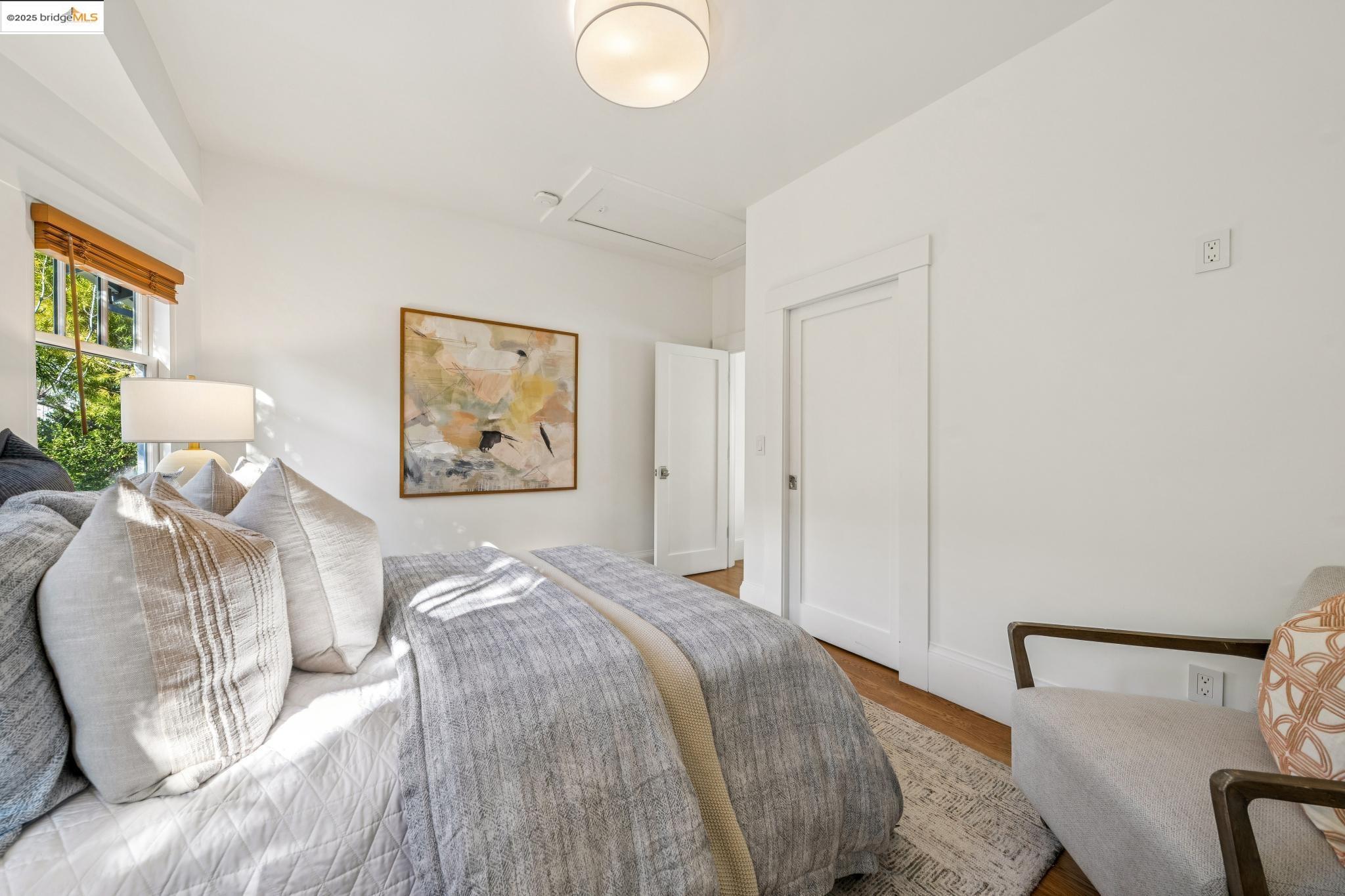 Detail Gallery Image 46 of 55 For 5522 Taft Ave, Oakland,  CA 94618 - 2 Beds | 2 Baths