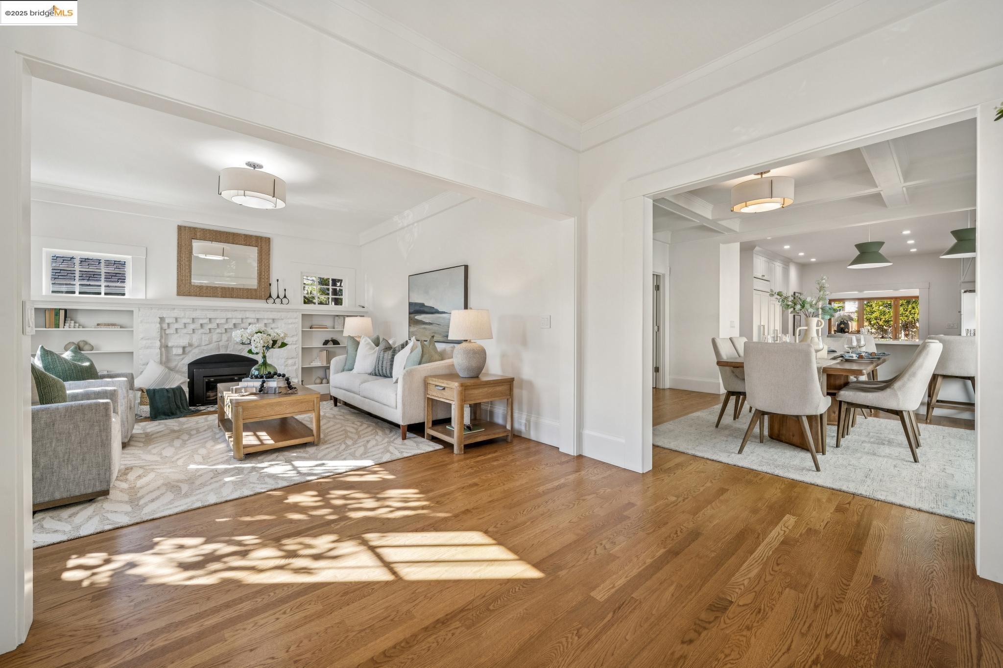 Detail Gallery Image 6 of 55 For 5522 Taft Ave, Oakland,  CA 94618 - 2 Beds | 2 Baths