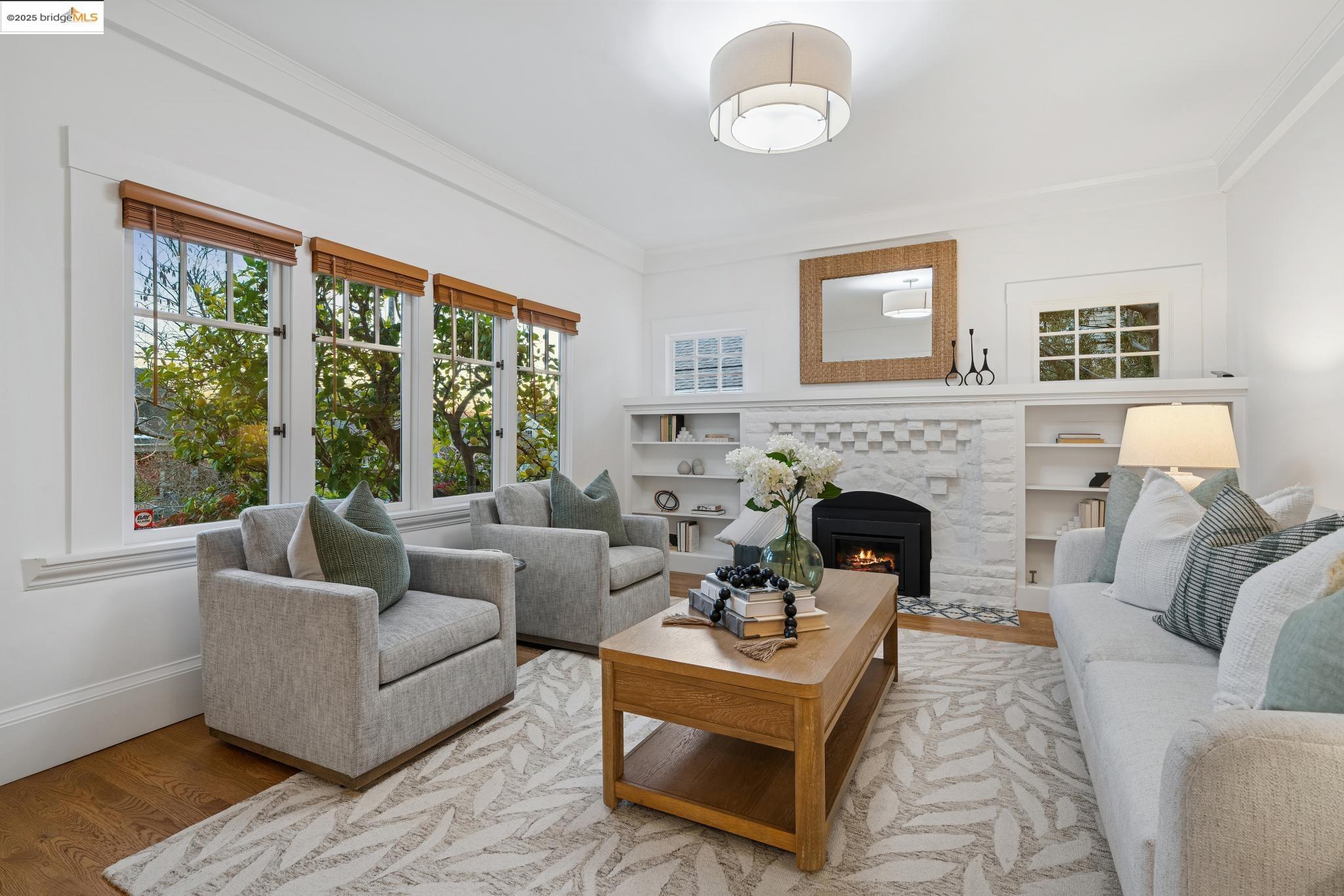 Detail Gallery Image 8 of 55 For 5522 Taft Ave, Oakland,  CA 94618 - 2 Beds | 2 Baths