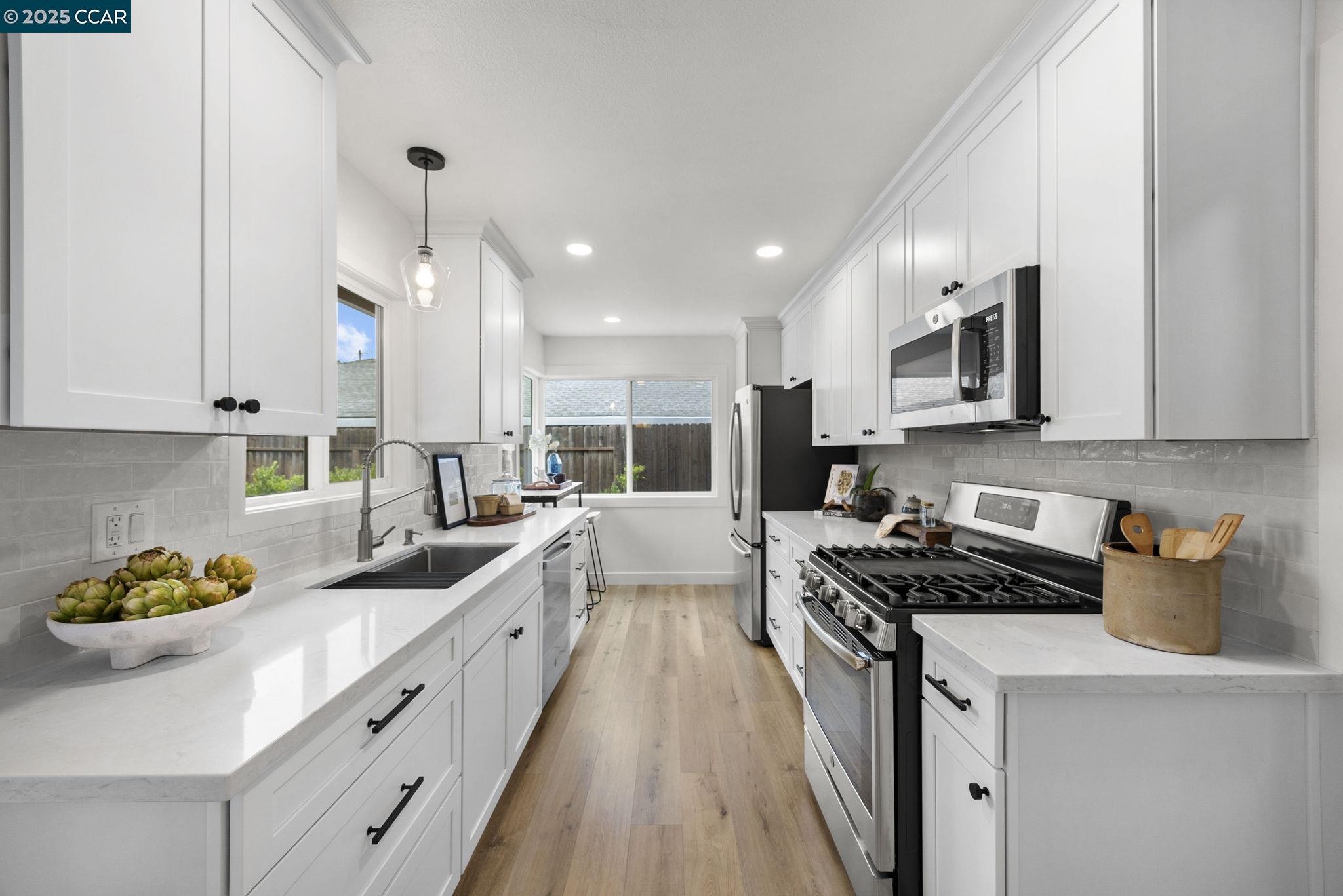 Detail Gallery Image 12 of 42 For 2318 N 6th St, Concord,  CA 94519 - 3 Beds | 2 Baths