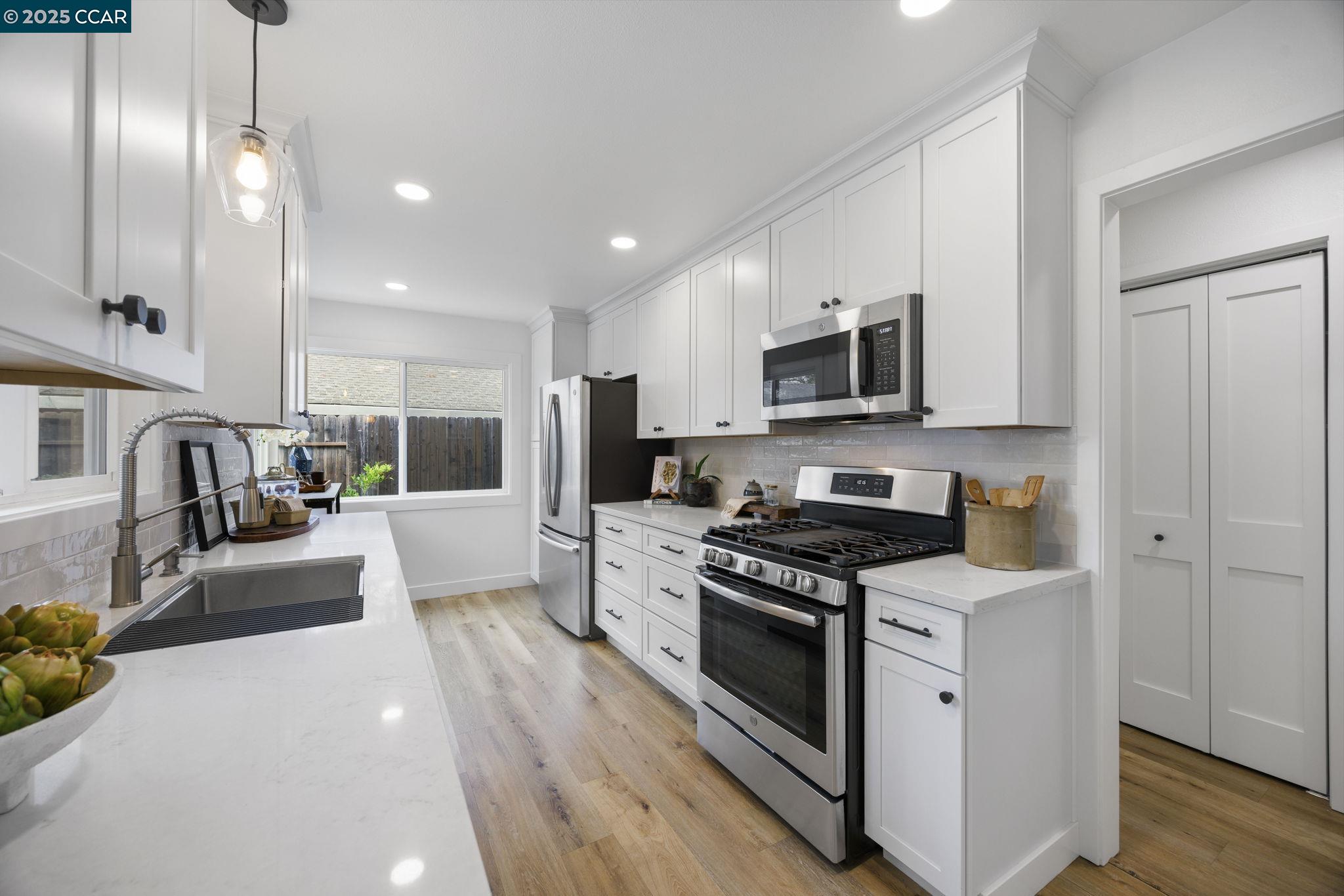 Detail Gallery Image 15 of 42 For 2318 N 6th St, Concord,  CA 94519 - 3 Beds | 2 Baths