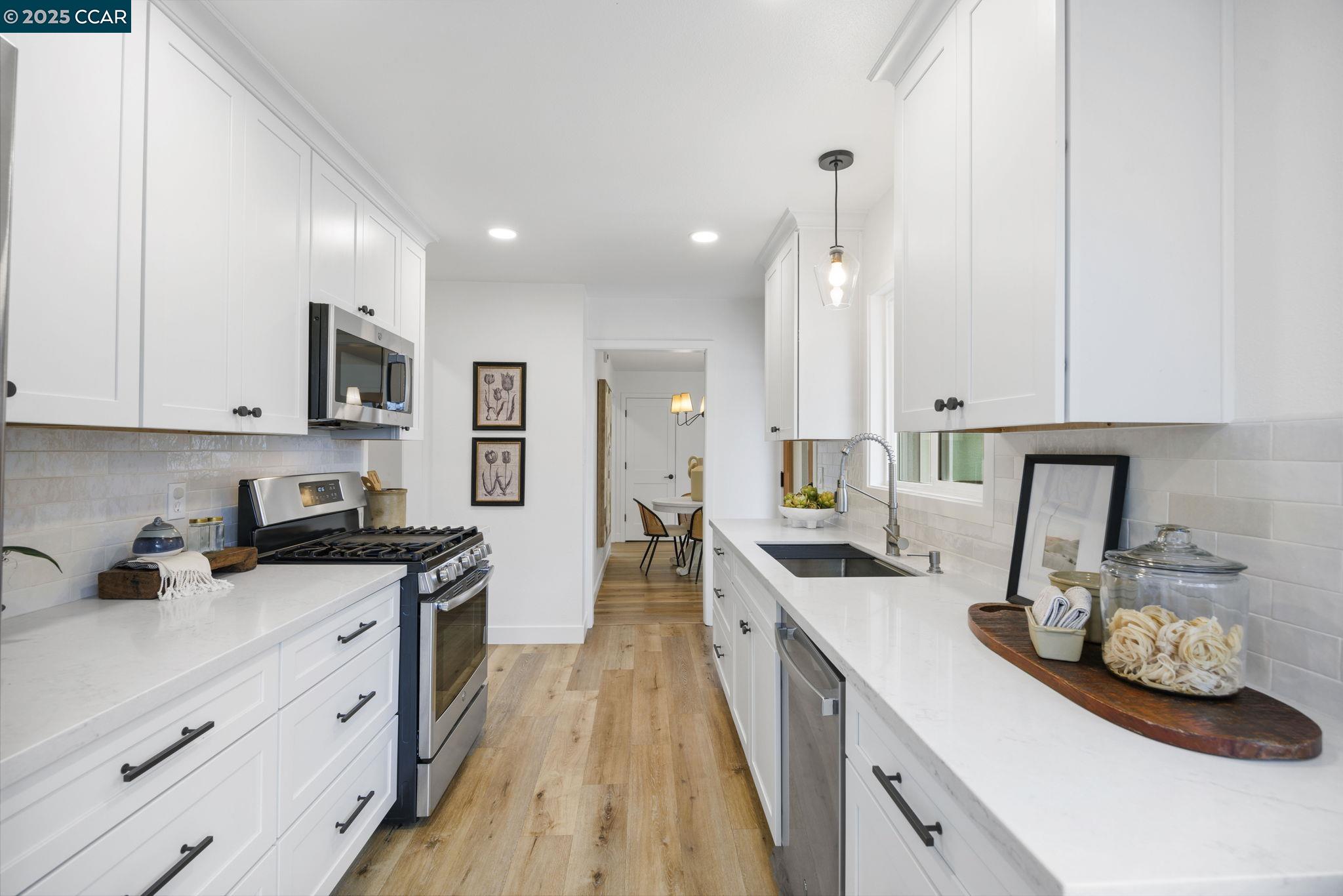 Detail Gallery Image 18 of 42 For 2318 N 6th St, Concord,  CA 94519 - 3 Beds | 2 Baths