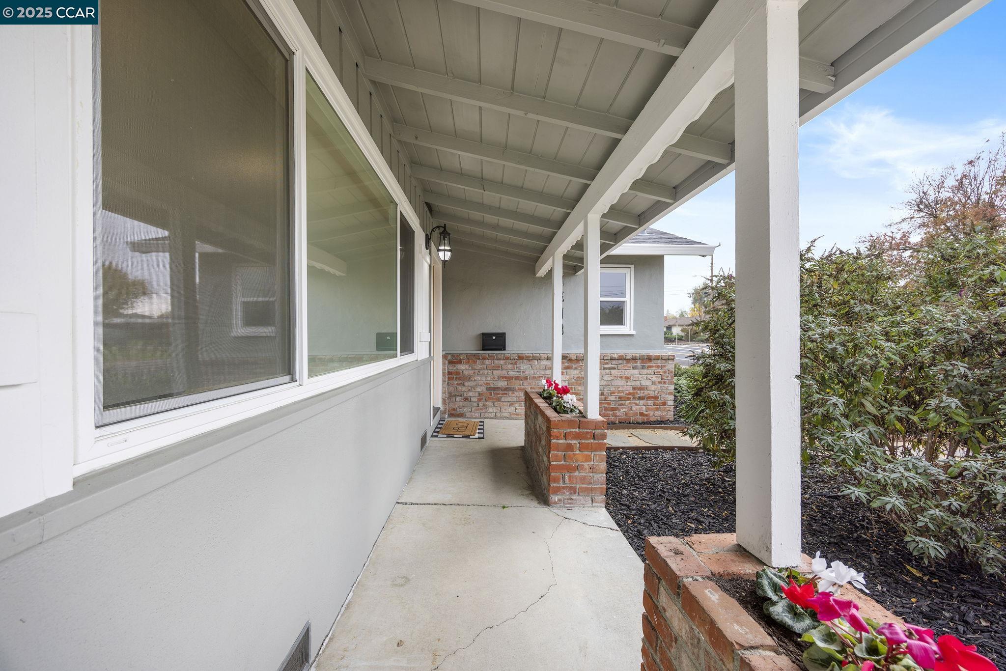 Detail Gallery Image 4 of 42 For 2318 N 6th St, Concord,  CA 94519 - 3 Beds | 2 Baths