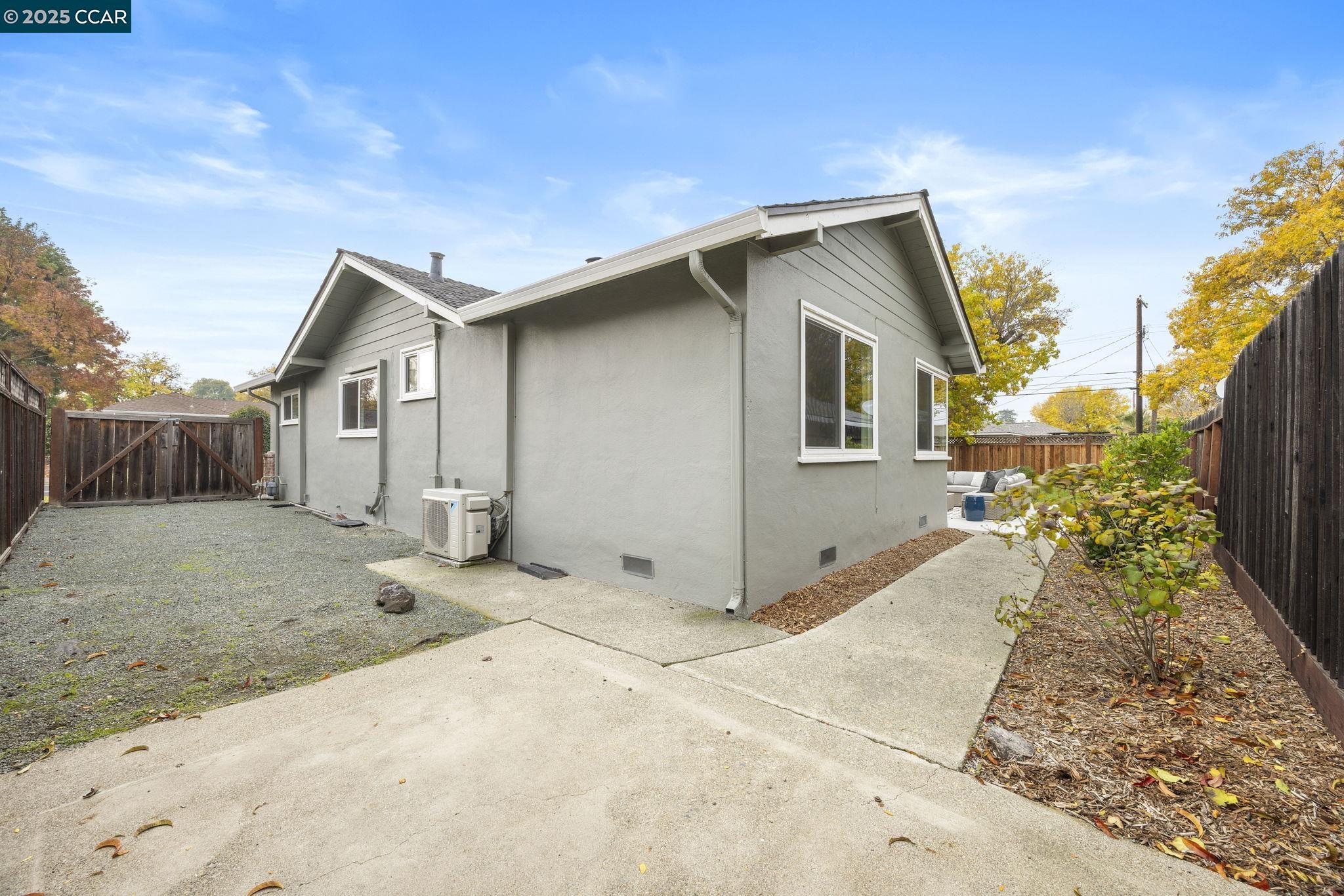 Detail Gallery Image 35 of 42 For 2318 N 6th St, Concord,  CA 94519 - 3 Beds | 2 Baths