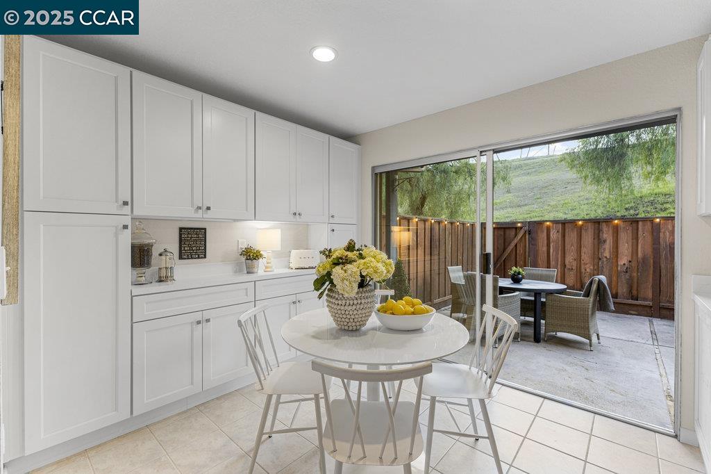 Detail Gallery Image 13 of 36 For 1048 Spring Valley Common, Livermore,  CA 94551 - 3 Beds | 2/1 Baths