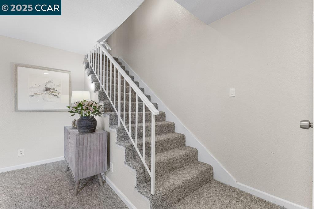 Detail Gallery Image 19 of 36 For 1048 Spring Valley Common, Livermore,  CA 94551 - 3 Beds | 2/1 Baths