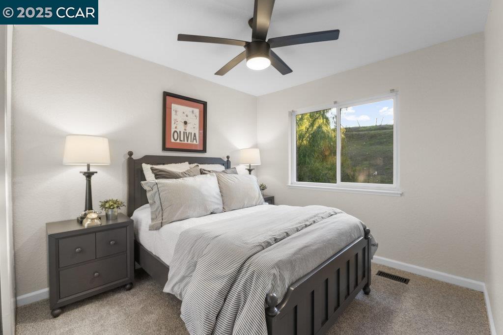 Detail Gallery Image 24 of 36 For 1048 Spring Valley Common, Livermore,  CA 94551 - 3 Beds | 2/1 Baths