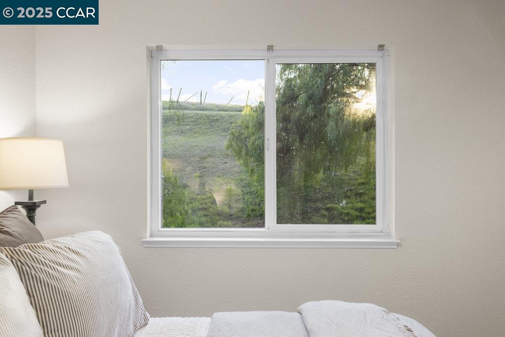 Detail Gallery Image 27 of 38 For 1048 Spring Valley Common, Livermore,  CA 94551 - 3 Beds | 2/1 Baths