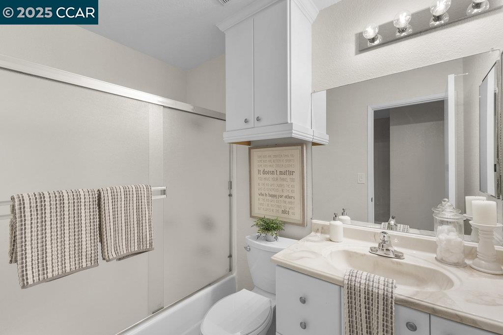 Detail Gallery Image 28 of 36 For 1048 Spring Valley Common, Livermore,  CA 94551 - 3 Beds | 2/1 Baths