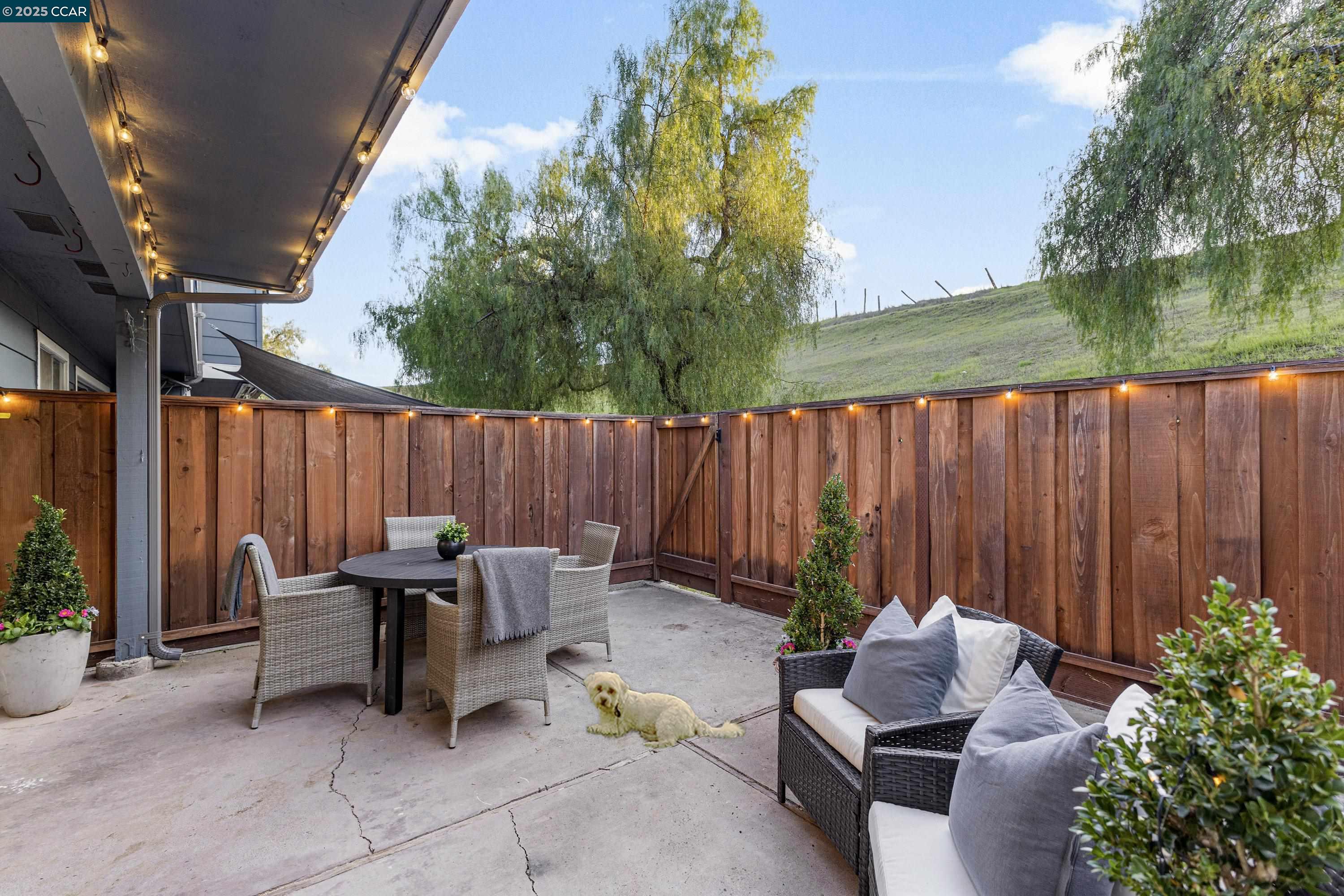 Detail Gallery Image 31 of 38 For 1048 Spring Valley Common, Livermore,  CA 94551 - 3 Beds | 2/1 Baths