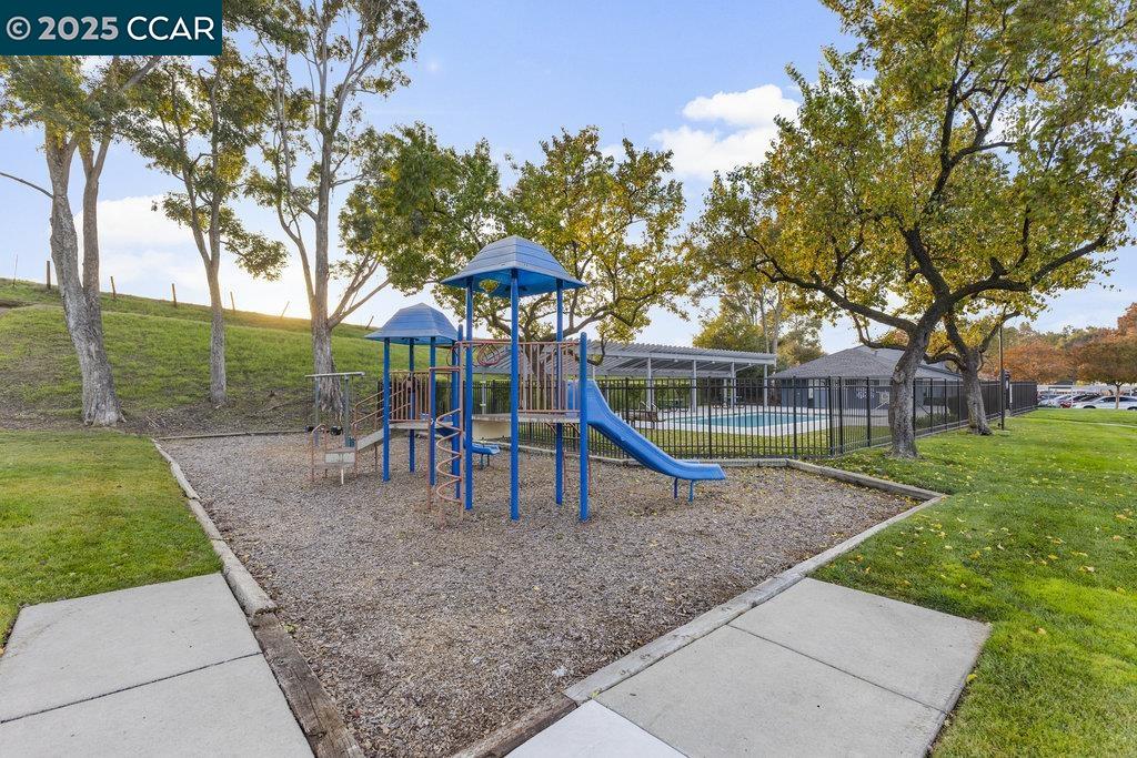 Detail Gallery Image 36 of 36 For 1048 Spring Valley Common, Livermore,  CA 94551 - 3 Beds | 2/1 Baths