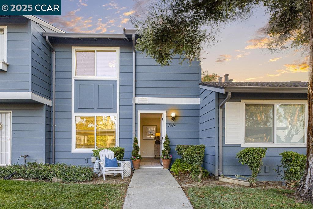 Detail Gallery Image 5 of 38 For 1048 Spring Valley Common, Livermore,  CA 94551 - 3 Beds | 2/1 Baths