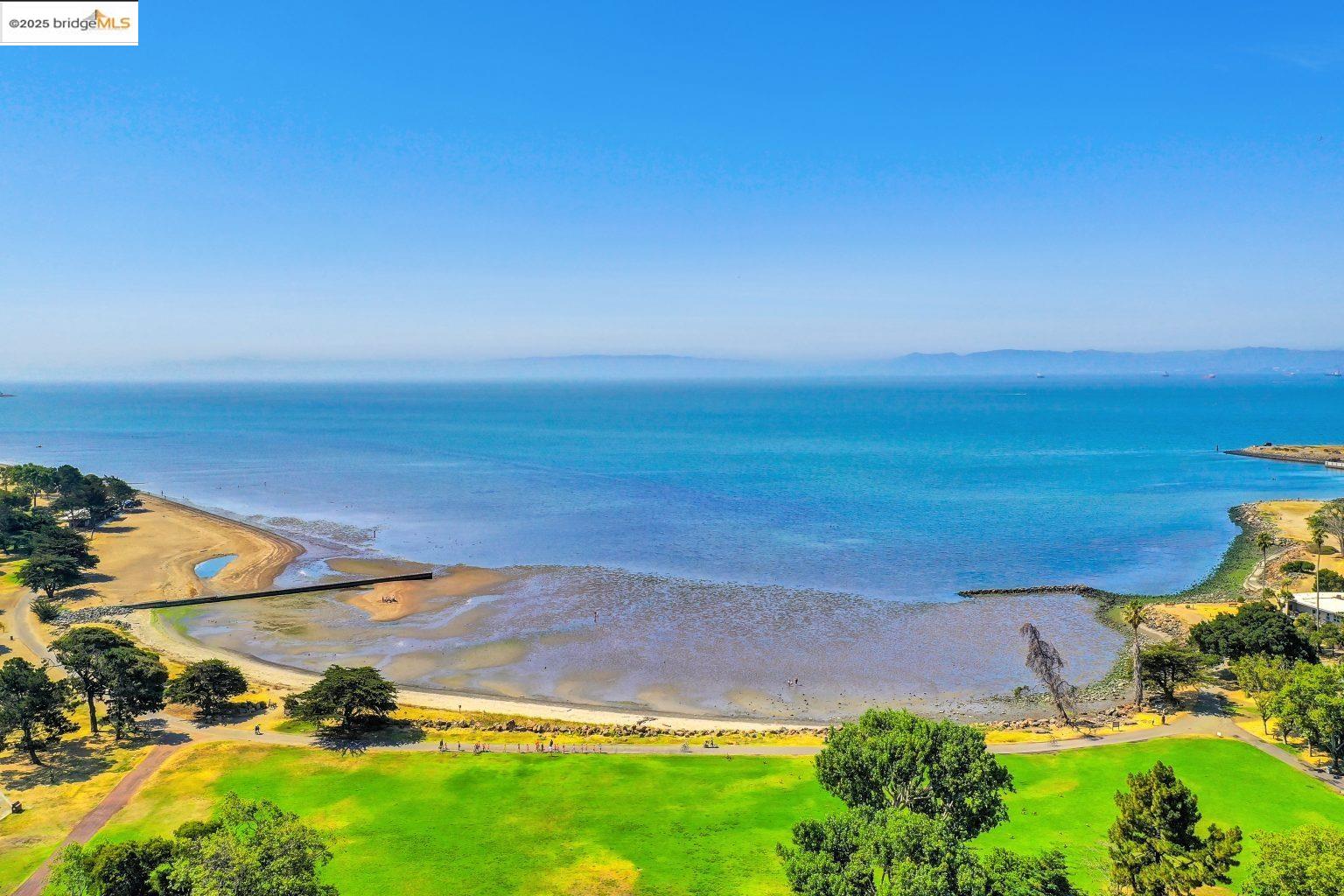 Detail Gallery Image 17 of 19 For 1220 9th St, Alameda,  CA 94501 - – Beds | – Baths