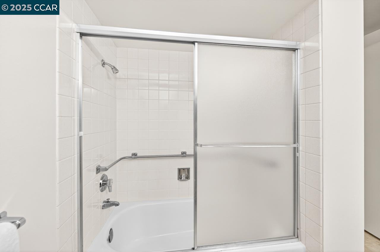 Detail Gallery Image 20 of 45 For 1400 Ptarmigan Dr #2,  Walnut Creek,  CA 94595 - 2 Beds | 2 Baths