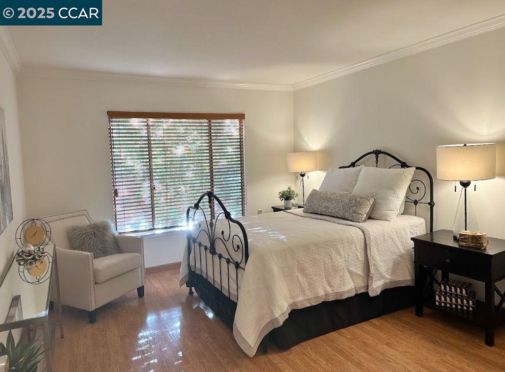 Detail Gallery Image 3 of 12 For 1400 Ptarmigan Dr #2,  Walnut Creek,  CA 94595 - 2 Beds | 2 Baths