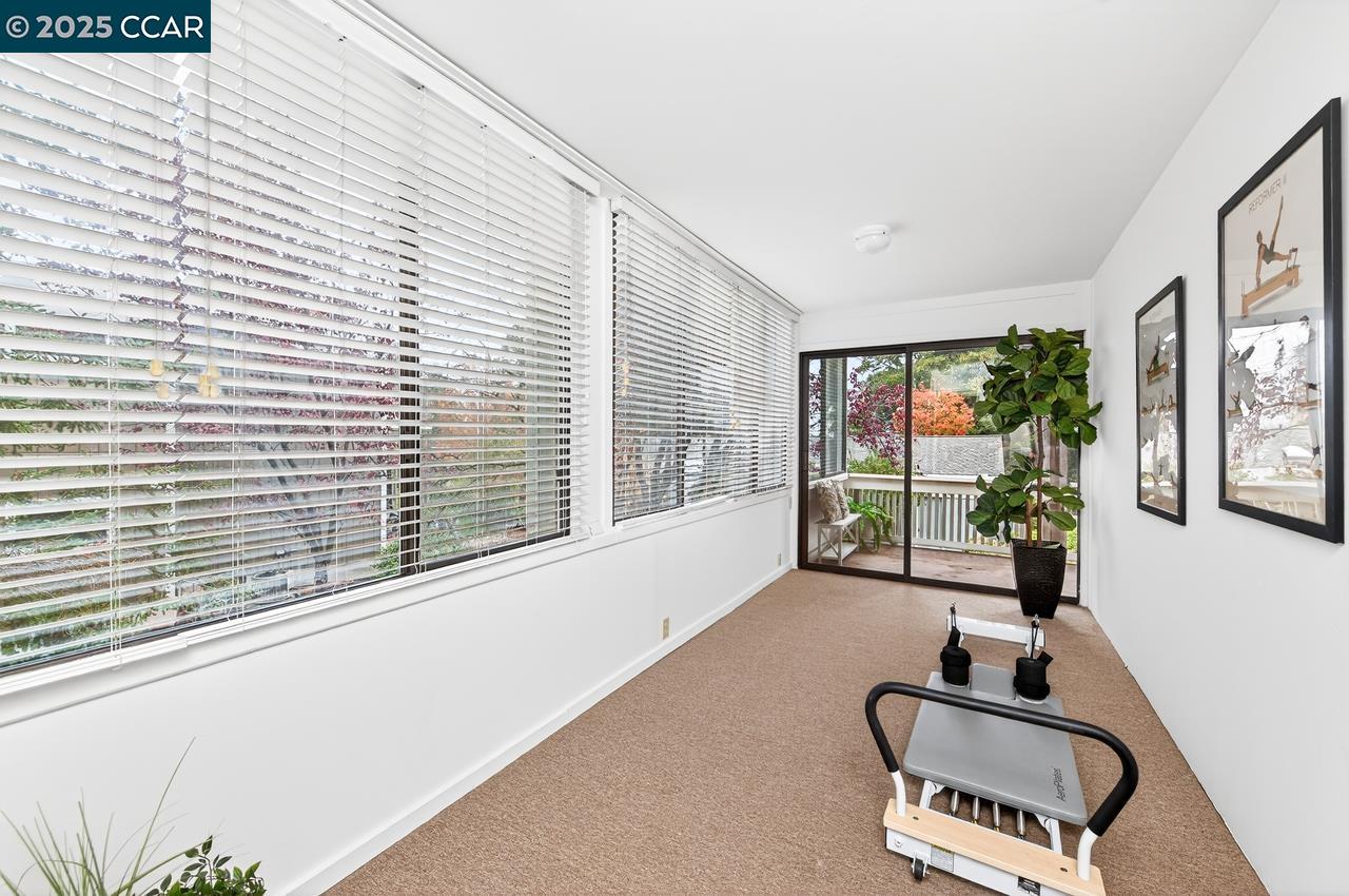 Detail Gallery Image 24 of 45 For 1400 Ptarmigan Dr #2,  Walnut Creek,  CA 94595 - 2 Beds | 2 Baths