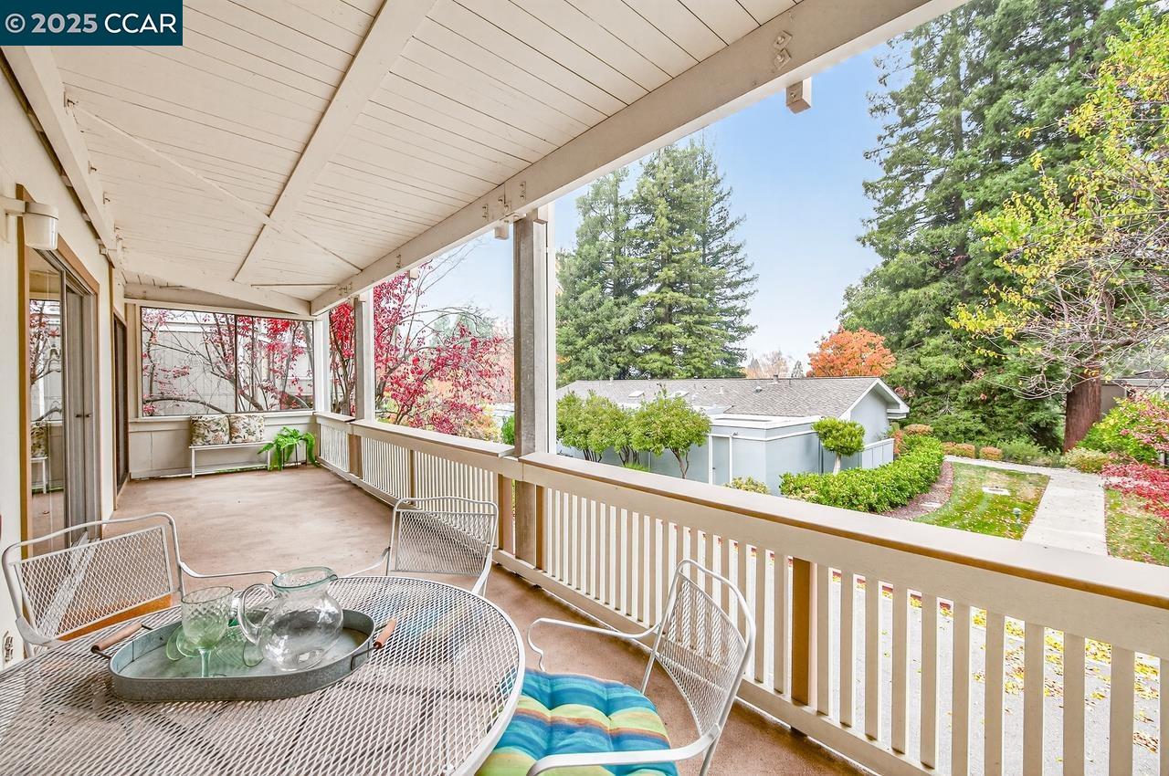 Detail Gallery Image 31 of 45 For 1400 Ptarmigan Dr #2,  Walnut Creek,  CA 94595 - 2 Beds | 2 Baths