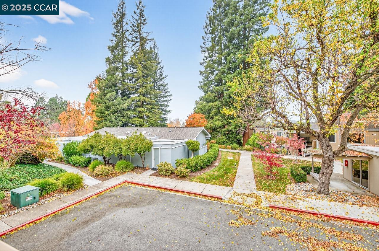 Detail Gallery Image 34 of 45 For 1400 Ptarmigan Dr #2,  Walnut Creek,  CA 94595 - 2 Beds | 2 Baths