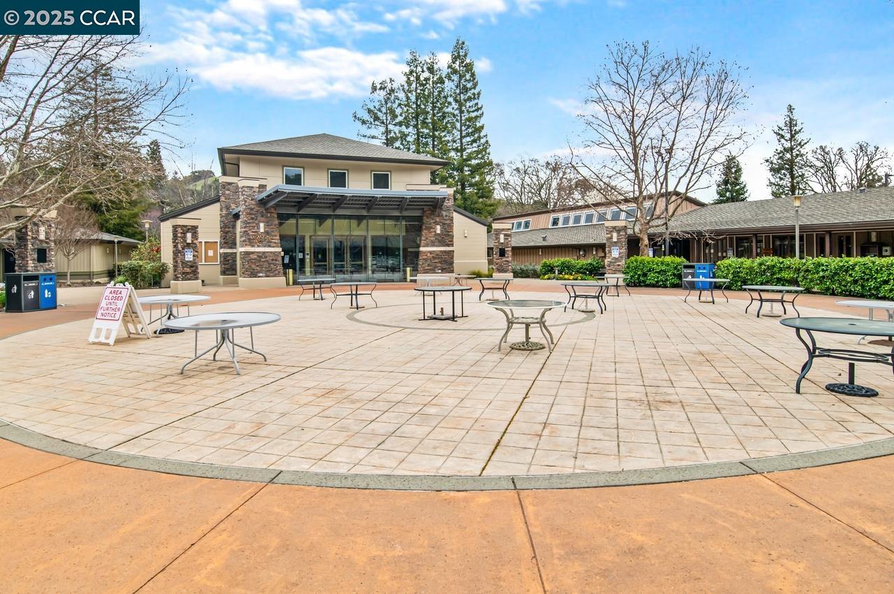 Detail Gallery Image 38 of 45 For 1400 Ptarmigan Dr #2,  Walnut Creek,  CA 94595 - 2 Beds | 2 Baths