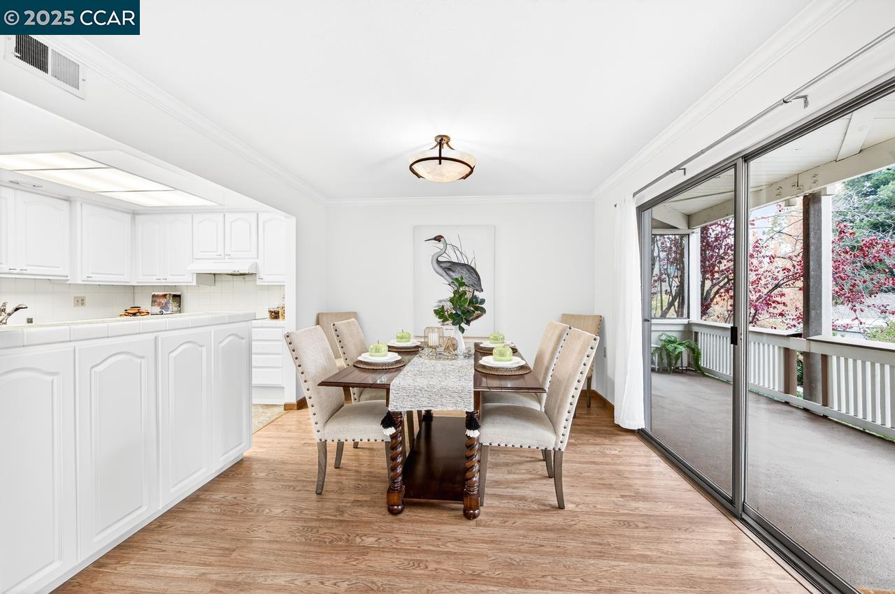 Detail Gallery Image 8 of 45 For 1400 Ptarmigan Dr #2,  Walnut Creek,  CA 94595 - 2 Beds | 2 Baths