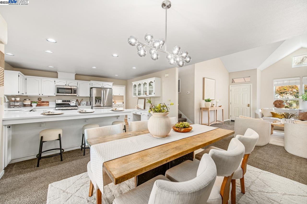 Detail Gallery Image 2 of 60 For 297 Del Valle Ct, Pleasanton,  CA 94566 - 3 Beds | 2/1 Baths