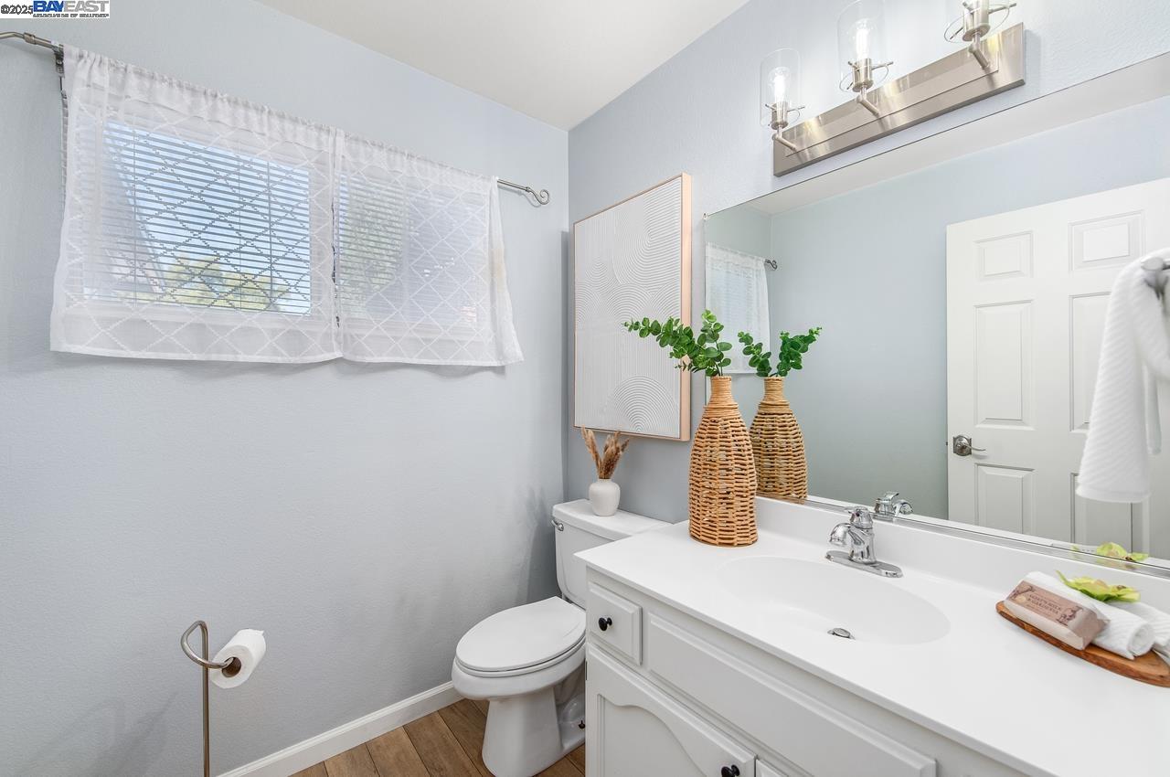 Detail Gallery Image 21 of 60 For 297 Del Valle Ct, Pleasanton,  CA 94566 - 3 Beds | 2/1 Baths