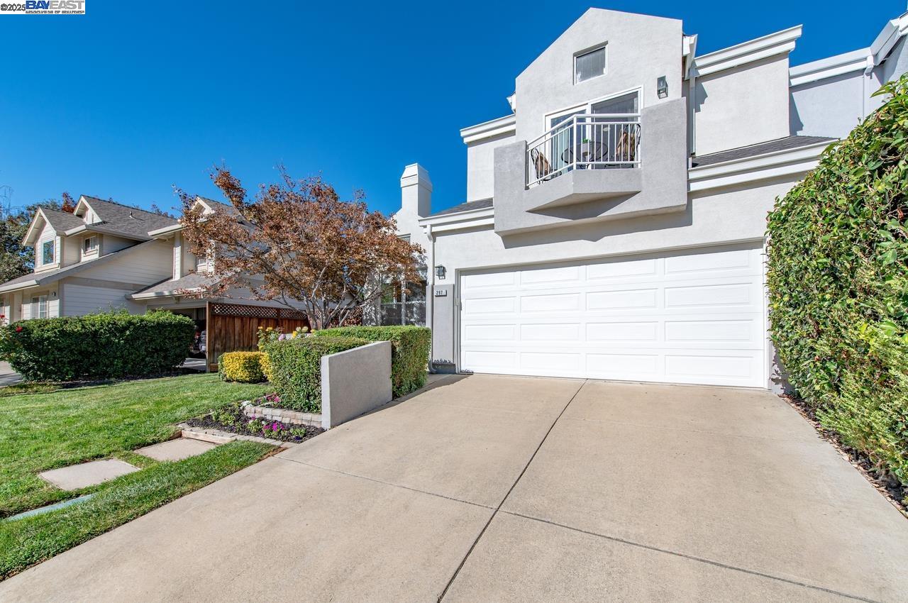 Detail Gallery Image 5 of 60 For 297 Del Valle Ct, Pleasanton,  CA 94566 - 3 Beds | 2/1 Baths