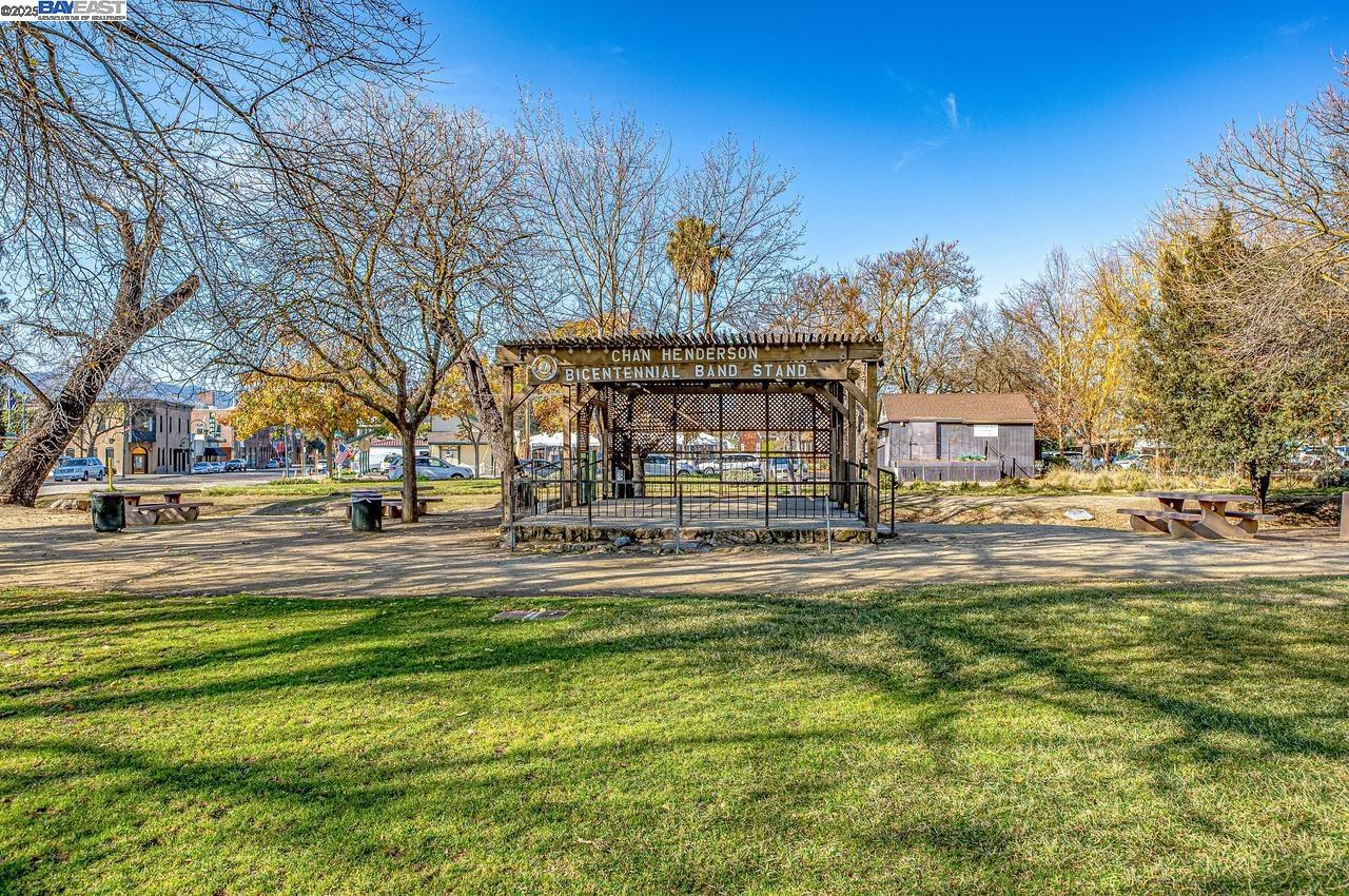 Detail Gallery Image 45 of 60 For 297 Del Valle Ct, Pleasanton,  CA 94566 - 3 Beds | 2/1 Baths