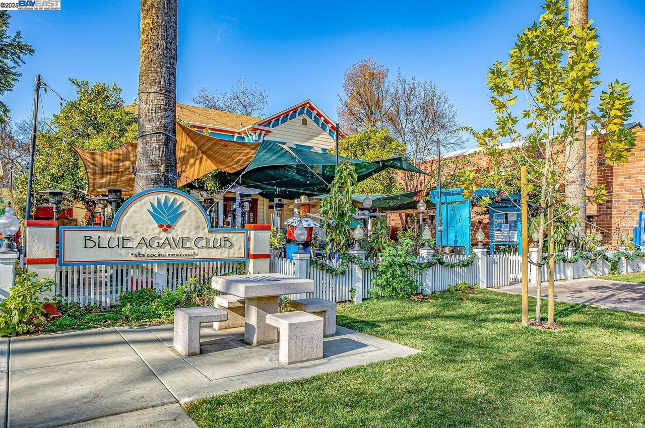 Detail Gallery Image 48 of 59 For 297 Del Valle Ct, Pleasanton,  CA 94566 - 3 Beds | 2/1 Baths