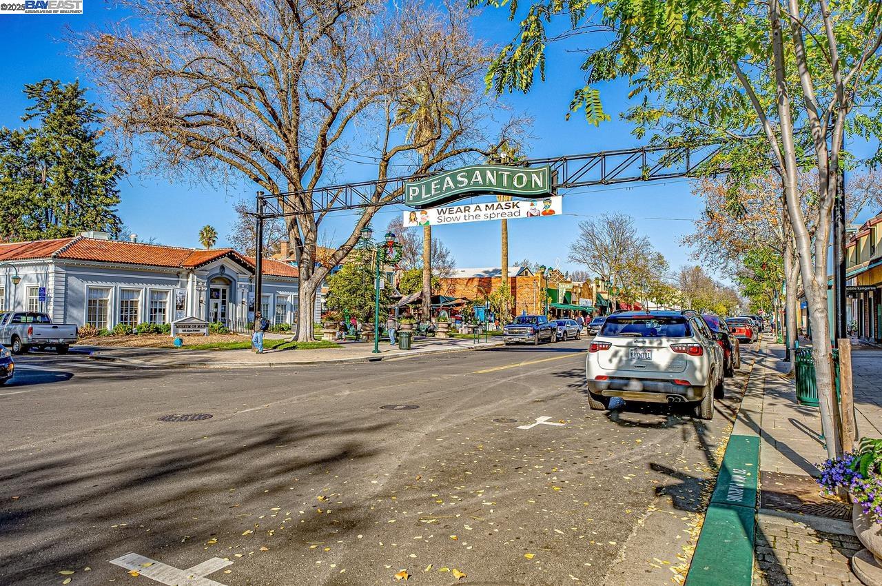 Detail Gallery Image 48 of 60 For 297 Del Valle Ct, Pleasanton,  CA 94566 - 3 Beds | 2/1 Baths