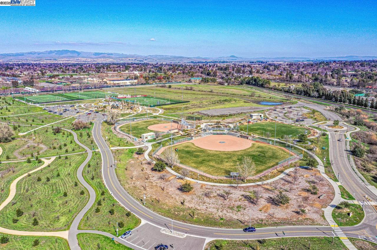 Detail Gallery Image 54 of 59 For 297 Del Valle Ct, Pleasanton,  CA 94566 - 3 Beds | 2/1 Baths