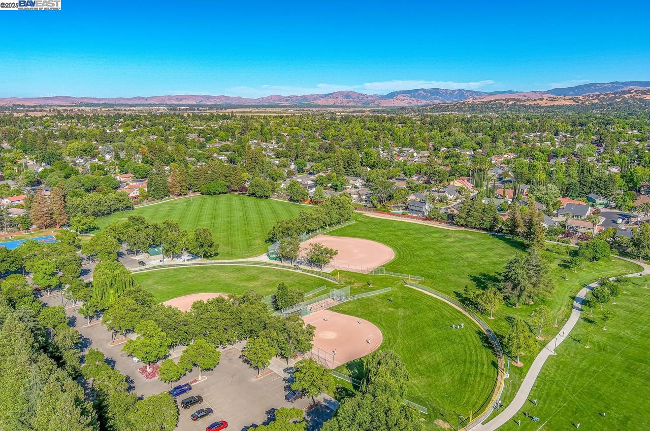 Detail Gallery Image 59 of 60 For 297 Del Valle Ct, Pleasanton,  CA 94566 - 3 Beds | 2/1 Baths