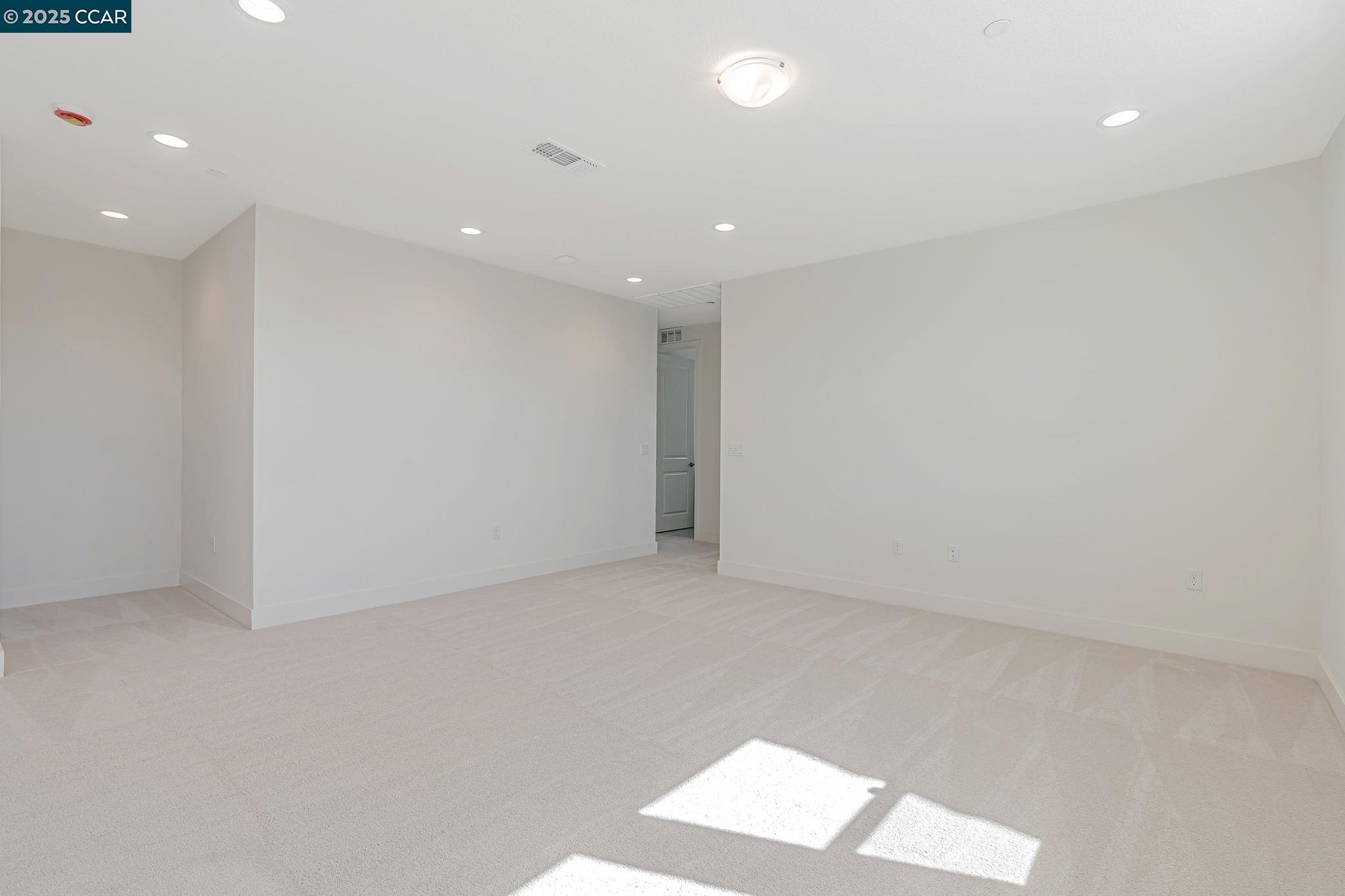 Detail Gallery Image 18 of 49 For 16166 Poulson Street, Lathrop,  CA 95330 - 4 Beds | 3/1 Baths